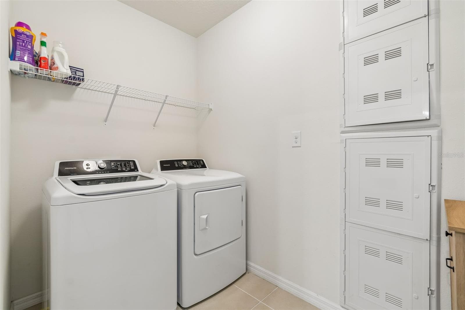 Single Family Residence at 11910 LITTLE VIOLET CIR, RIVERVIEW, photo 31 of 73