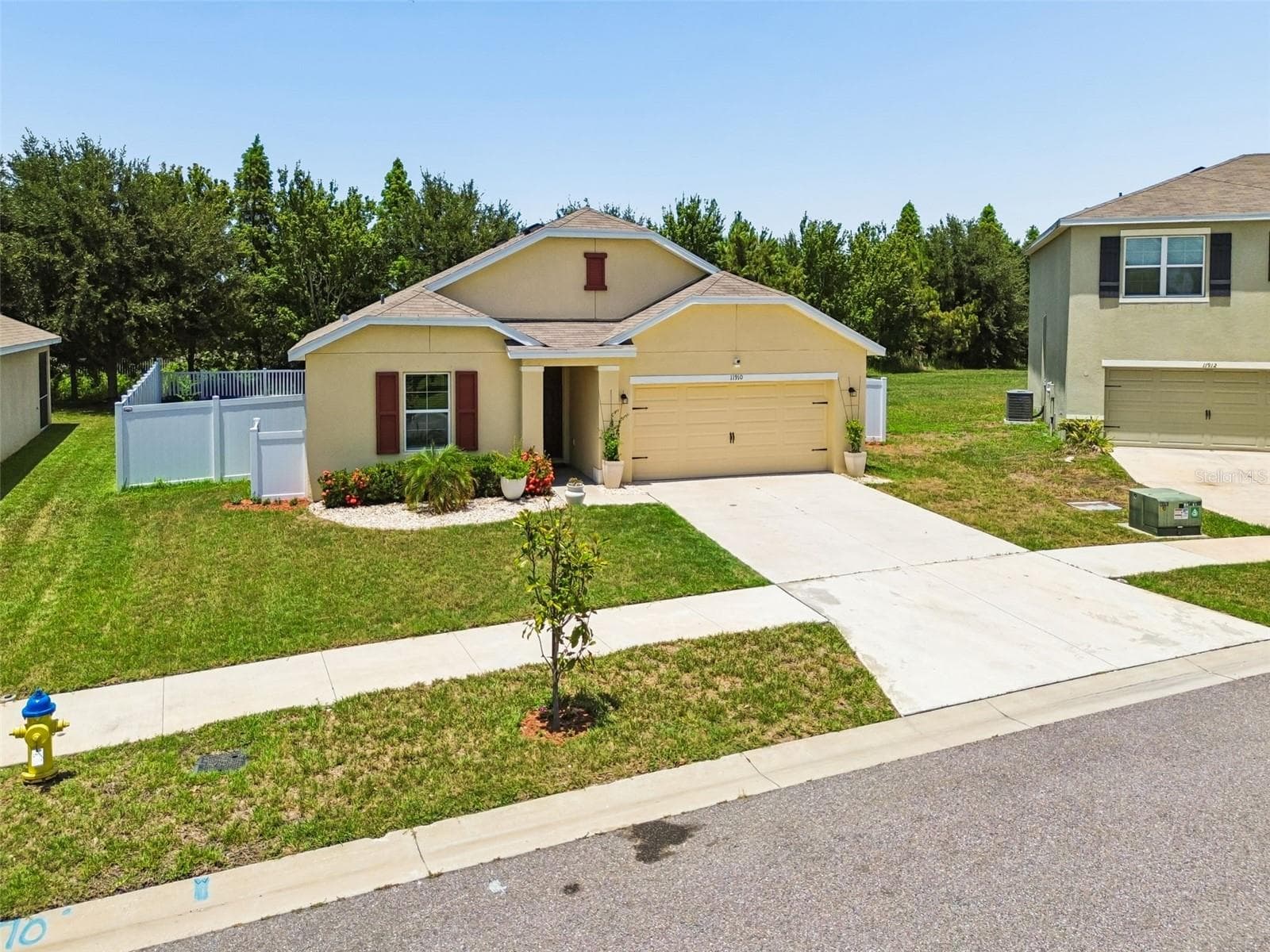 Single Family Residence at 11910 LITTLE VIOLET CIR, RIVERVIEW, photo 32 of 73