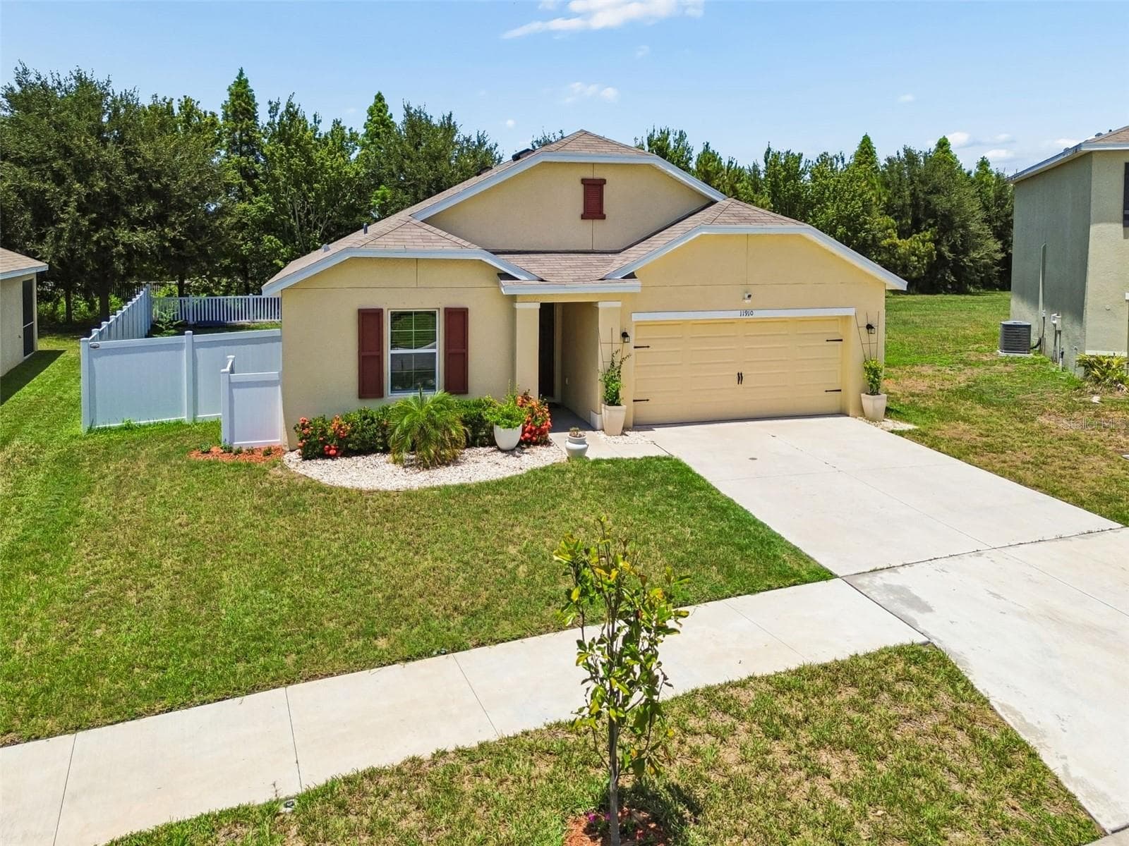Single Family Residence at 11910 LITTLE VIOLET CIR, RIVERVIEW, photo 33 of 73