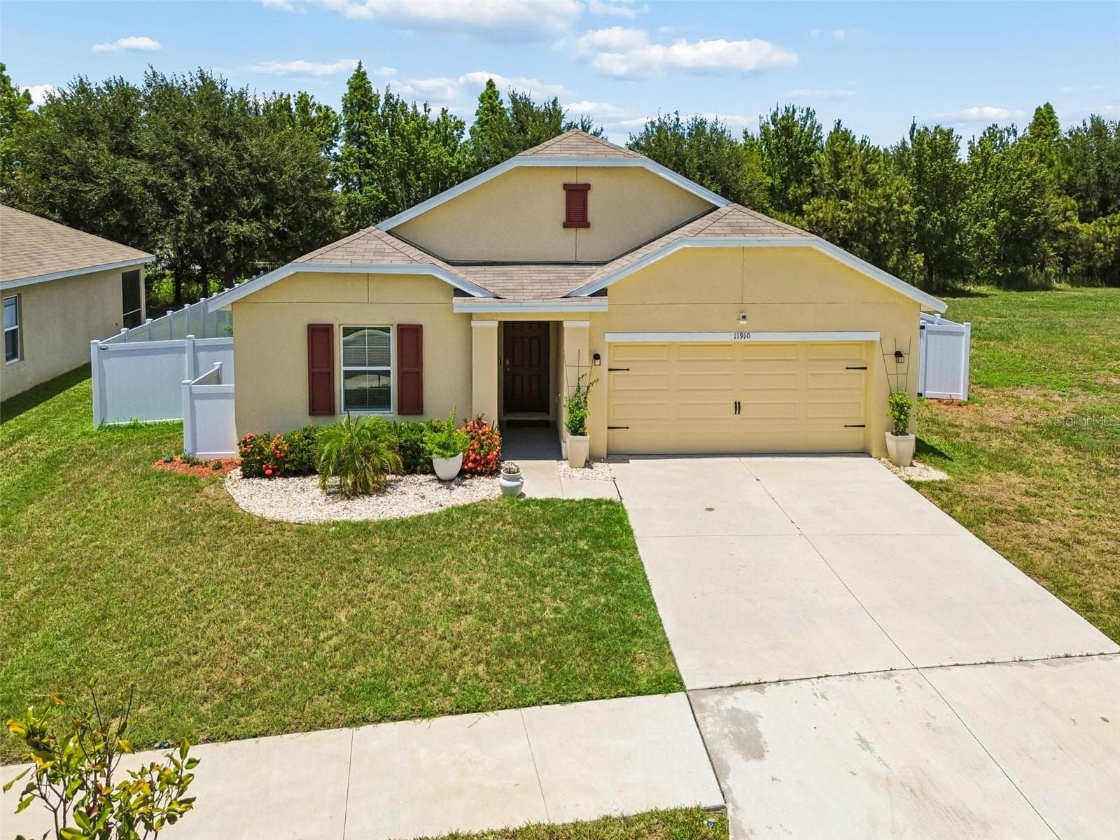 Single Family Residence at 11910 LITTLE VIOLET CIR, RIVERVIEW, photo 34 of 73