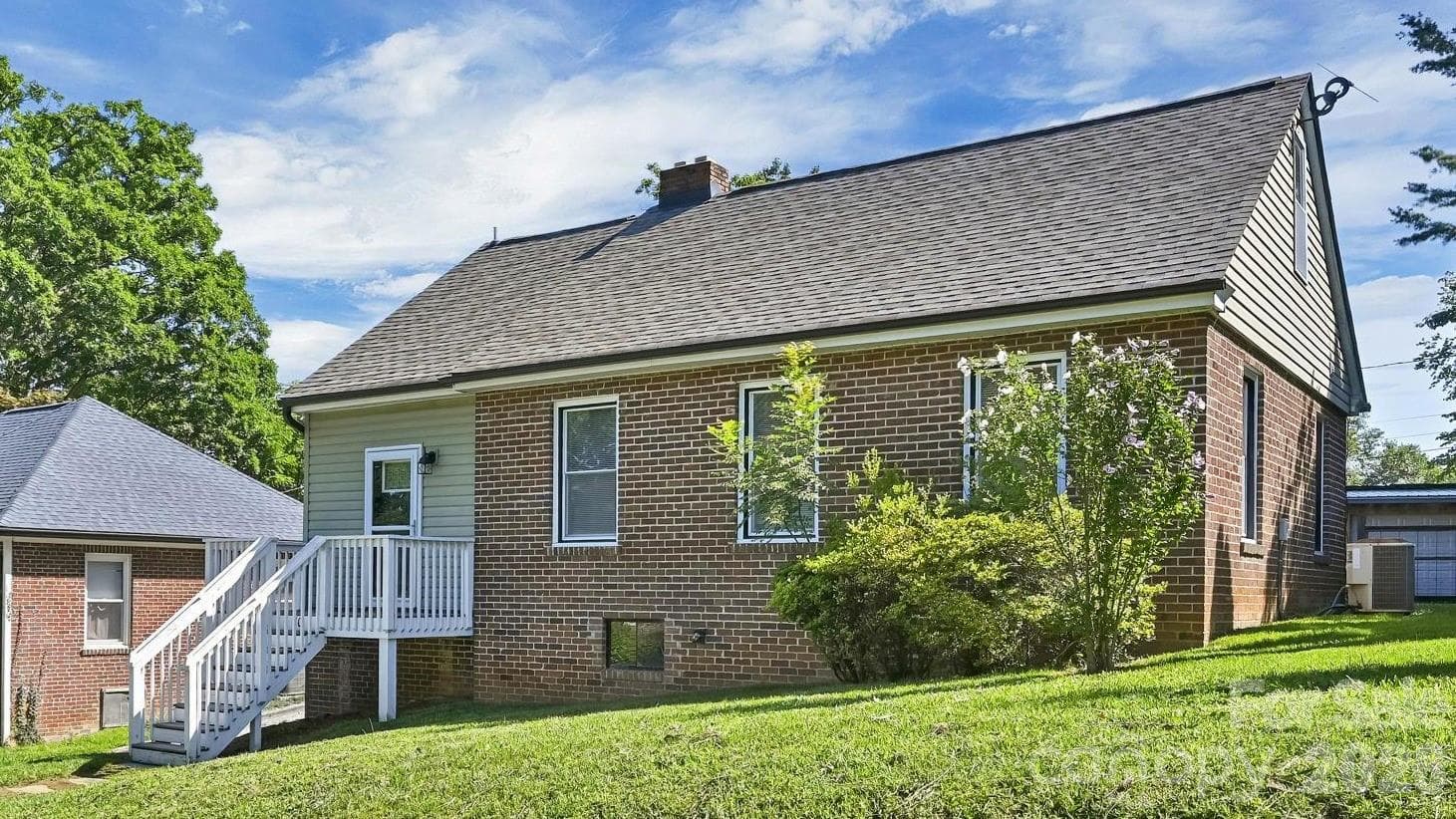 Single Family Residence at 10 Enka Oak Street, Candler, photo 30 of 31