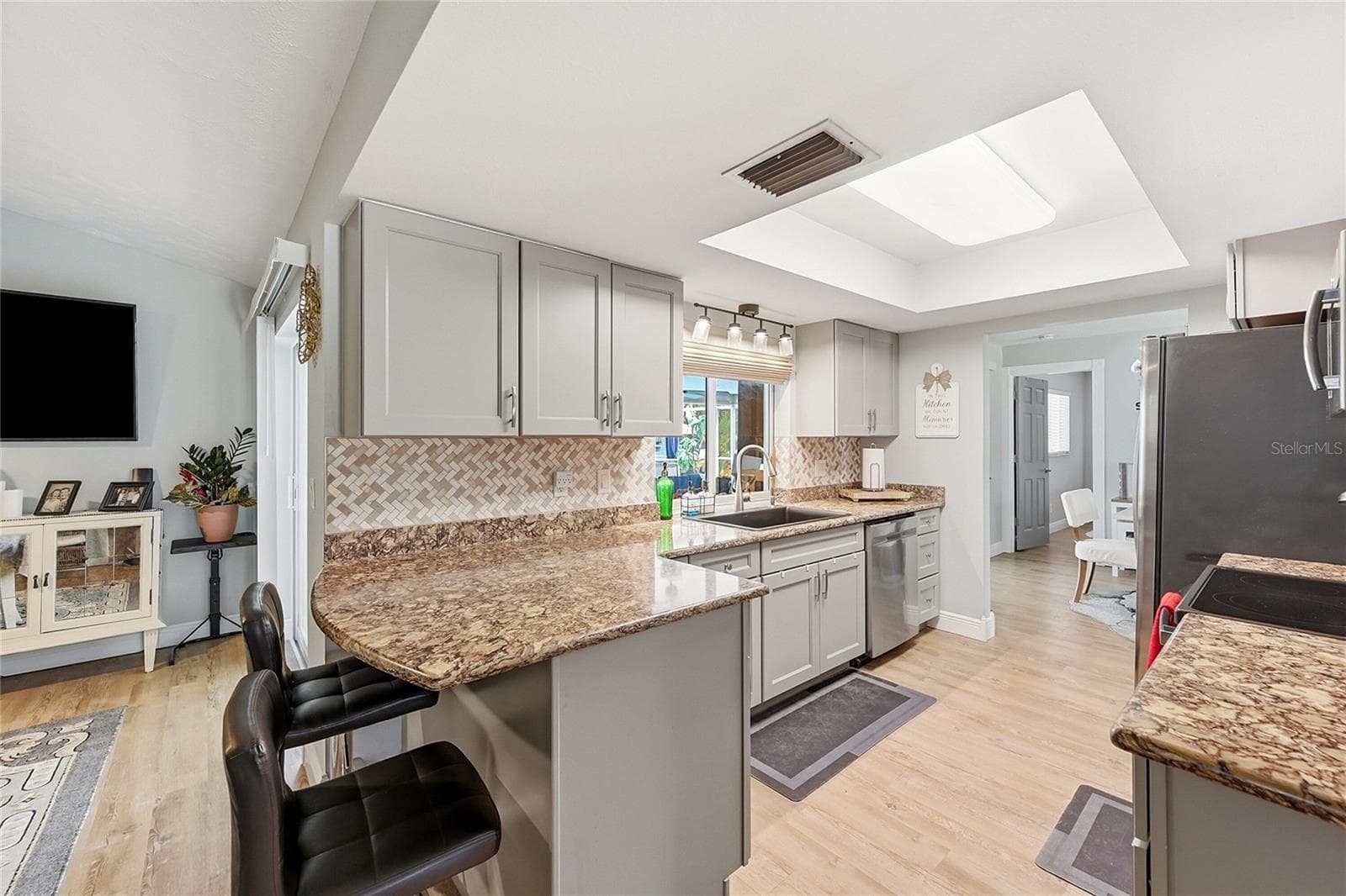 Single Family Residence at 7219 REYMOOR DR, NORTH FORT MYERS, photo 11 of 64