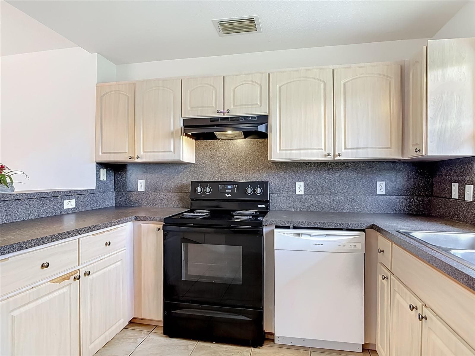 Single Family Residence at 30620 NE 95TH PL, FORT MC COY, photo 16 of 67