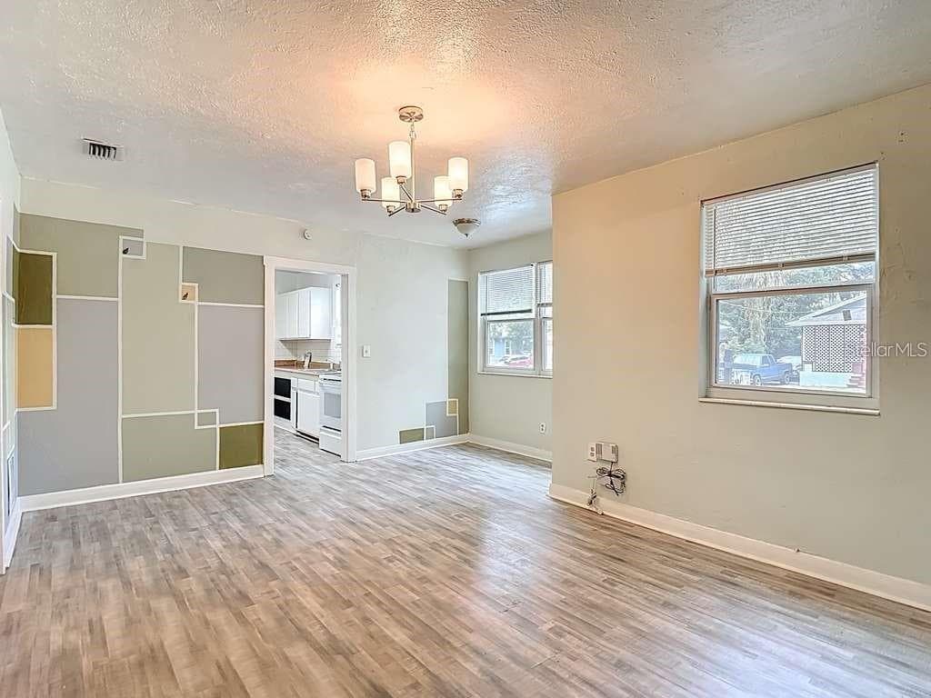 Single Family Residence at 1008 E 24TH AVE, TAMPA, photo 9 of 29