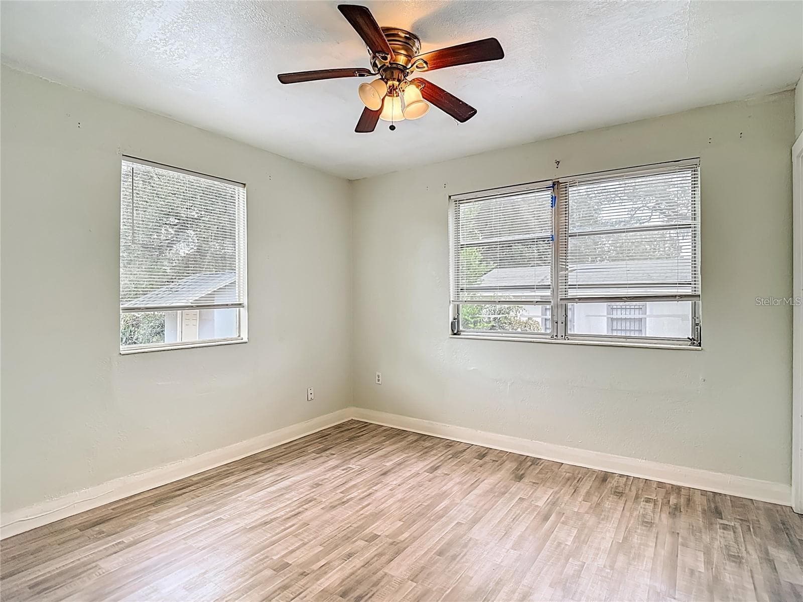 Single Family Residence at 1008 E 24TH AVE, TAMPA, photo 13 of 29