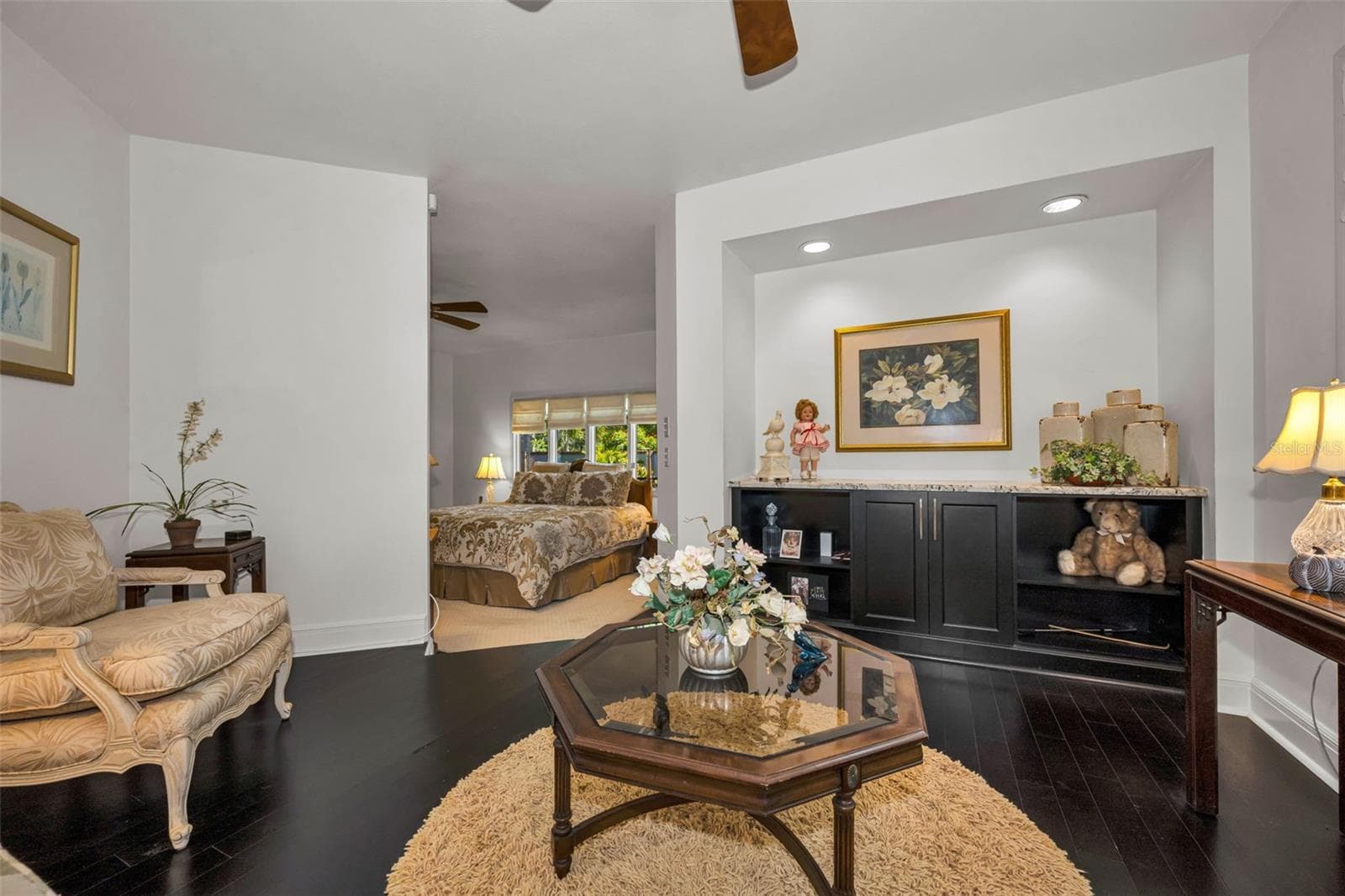 Sitting room, adjacent to the master bedroom and very private. - 10497 LONGWOOD DR, SEMINOLE