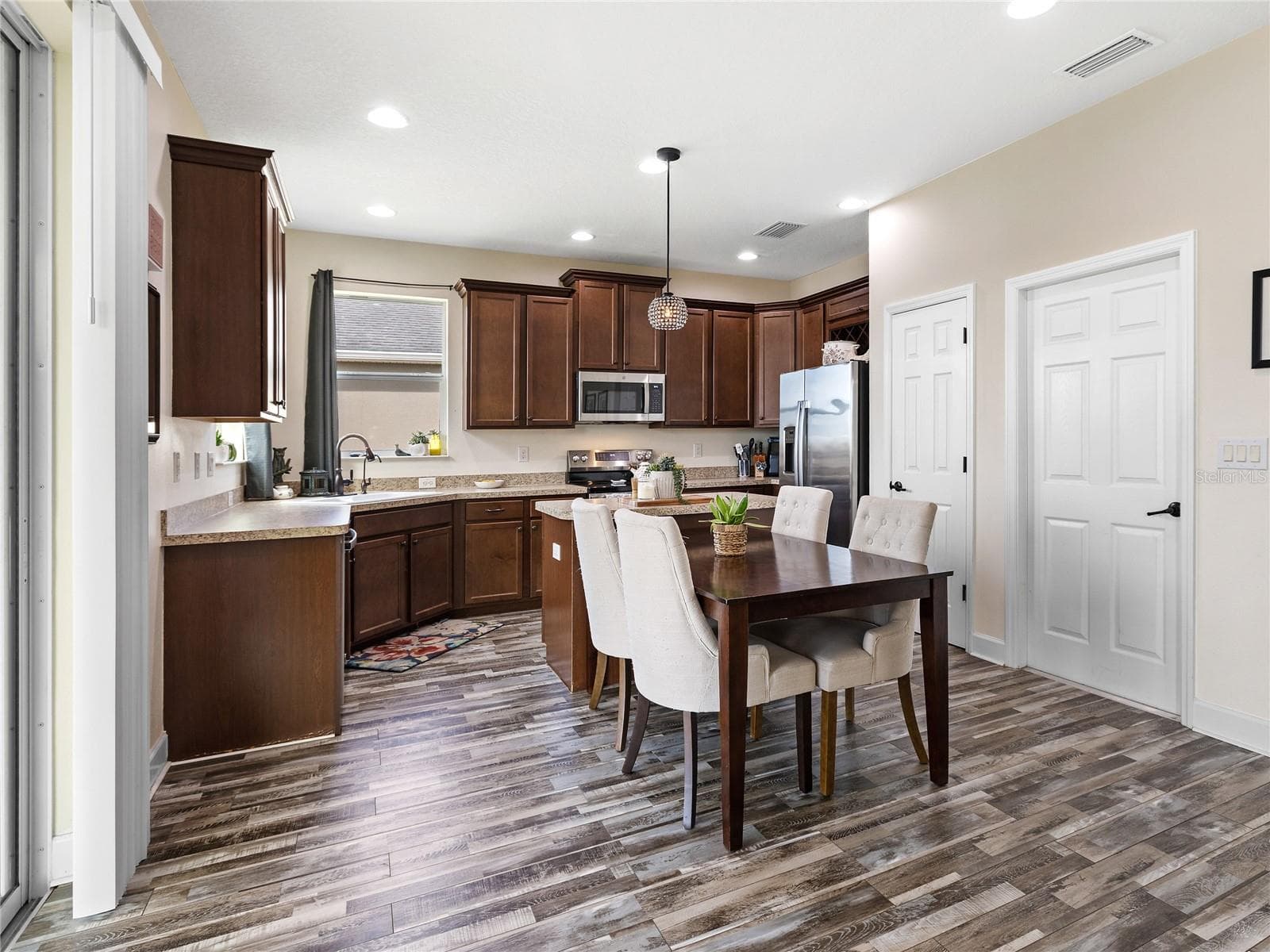 Eat in Kitchen - 11323 80TH ST E, PARRISH