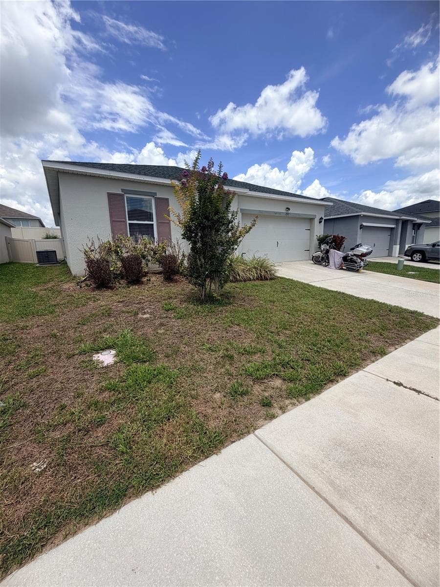 Single Family Residence at 297 MEADOWBROOK BLVD, WINTER HAVEN, photo 2 of 19