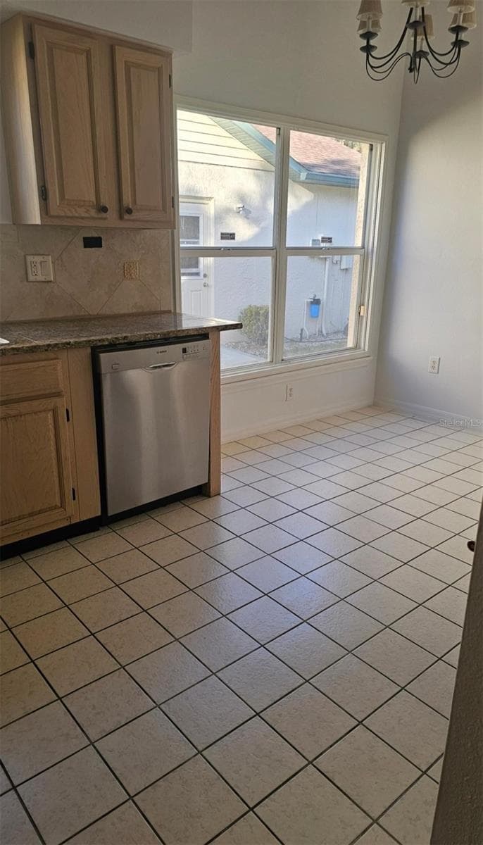 EAT-IN - 13109 ELGAR PL, RIVERVIEW