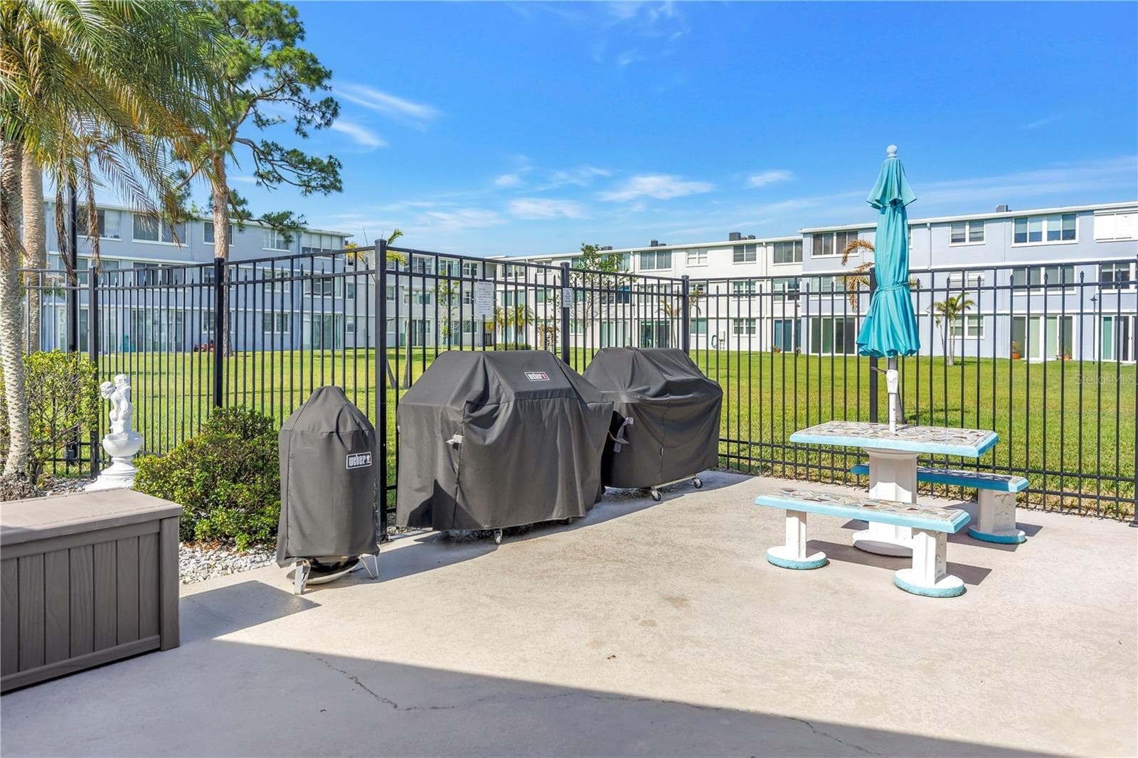 Condominium at 4715 BAY ST NE #320, ST PETERSBURG, photo 28 of 33