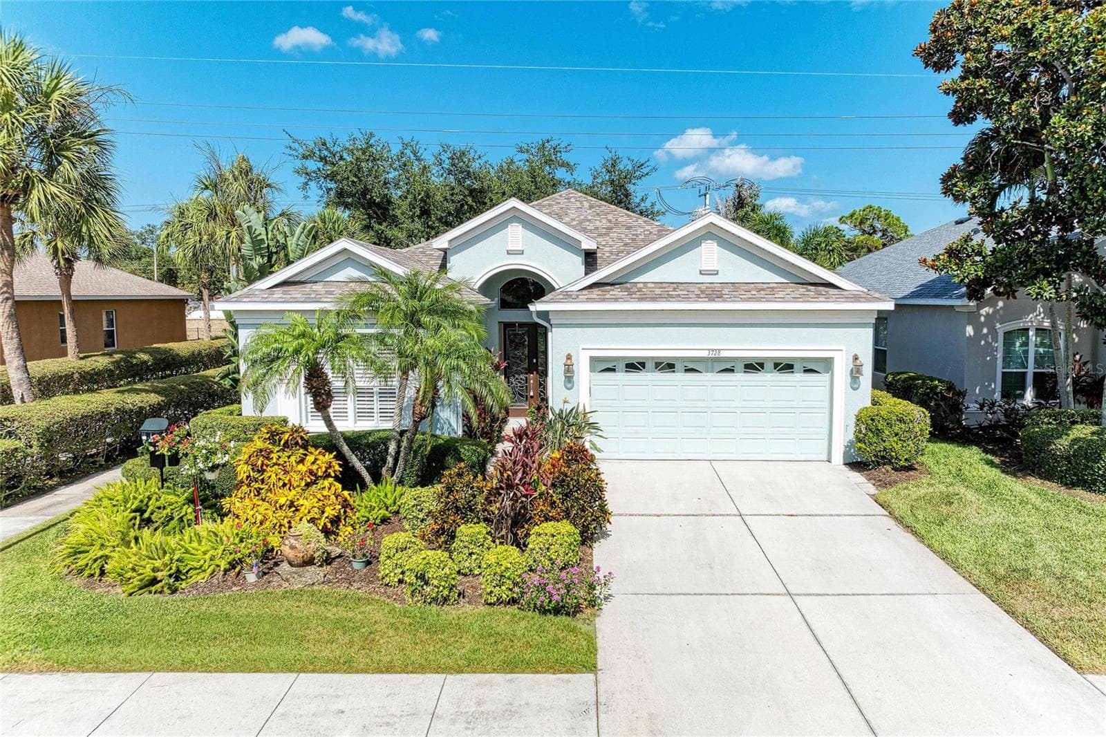Single Family Residence at 3728 SUMMERWIND CIR, BRADENTON, photo 2 of 64