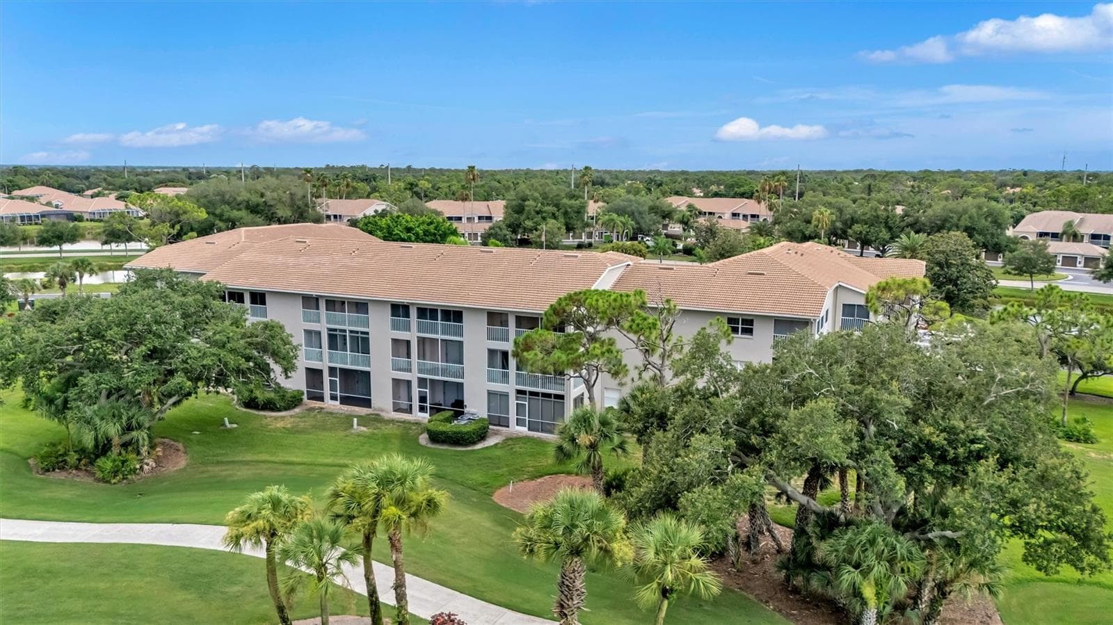 Condominium at 9620 CLUB SOUTH CIR #5107, SARASOTA, photo 18 of 25