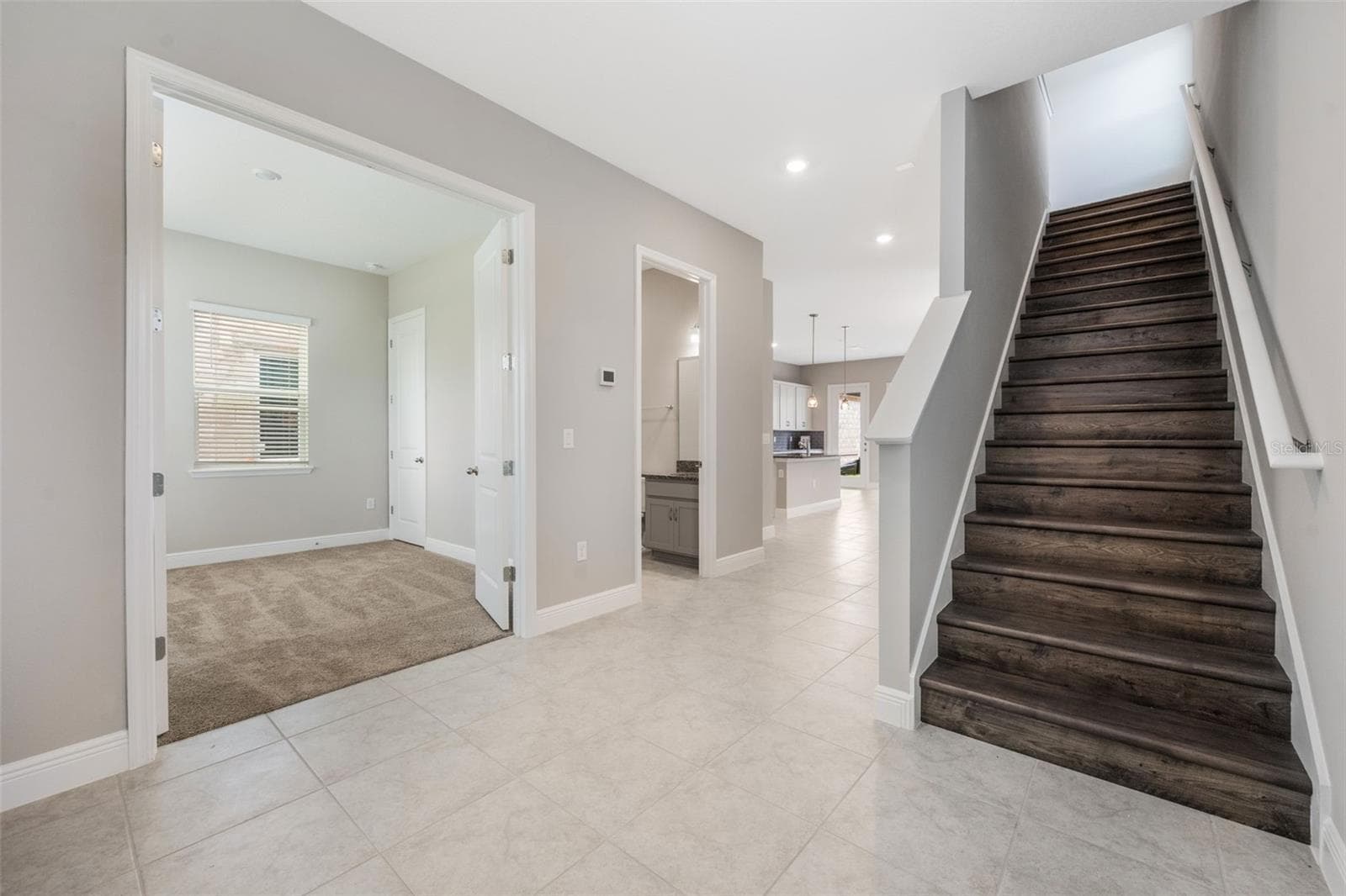 wood stairs - 13043 SERENE GLADE RD, WINTER GARDEN