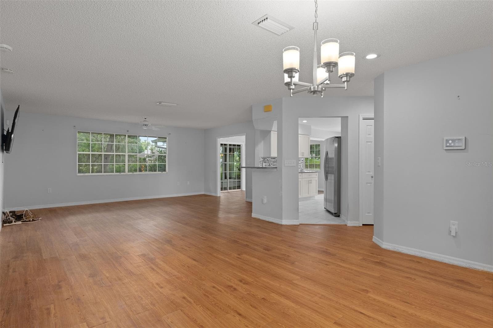 Single Family Residence at 3644 N LAURELWOOD LOOP, BEVERLY HILLS, photo 11 of 115