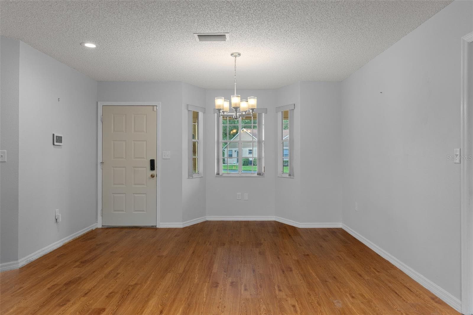 Single Family Residence at 3644 N LAURELWOOD LOOP, BEVERLY HILLS, photo 15 of 115