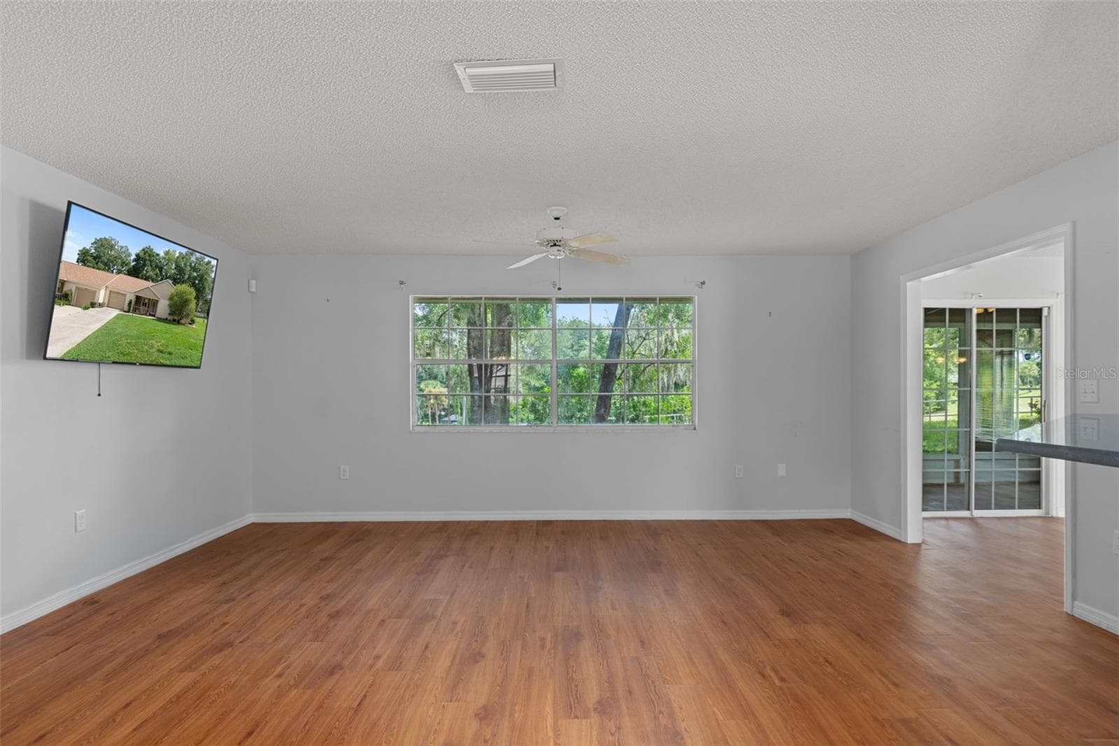 Single Family Residence at 3644 N LAURELWOOD LOOP, BEVERLY HILLS, photo 21 of 115