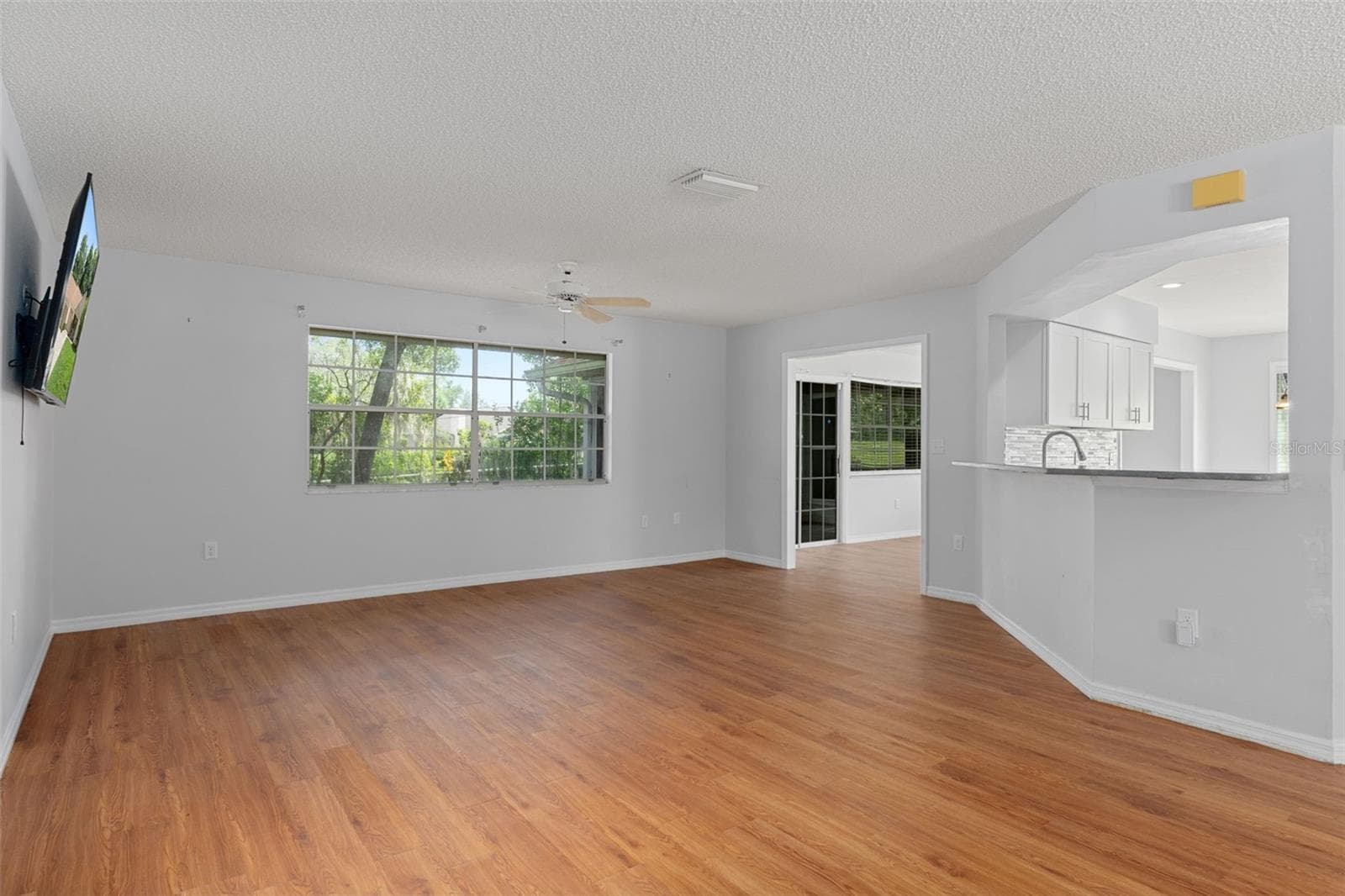 Single Family Residence at 3644 N LAURELWOOD LOOP, BEVERLY HILLS, photo 25 of 115