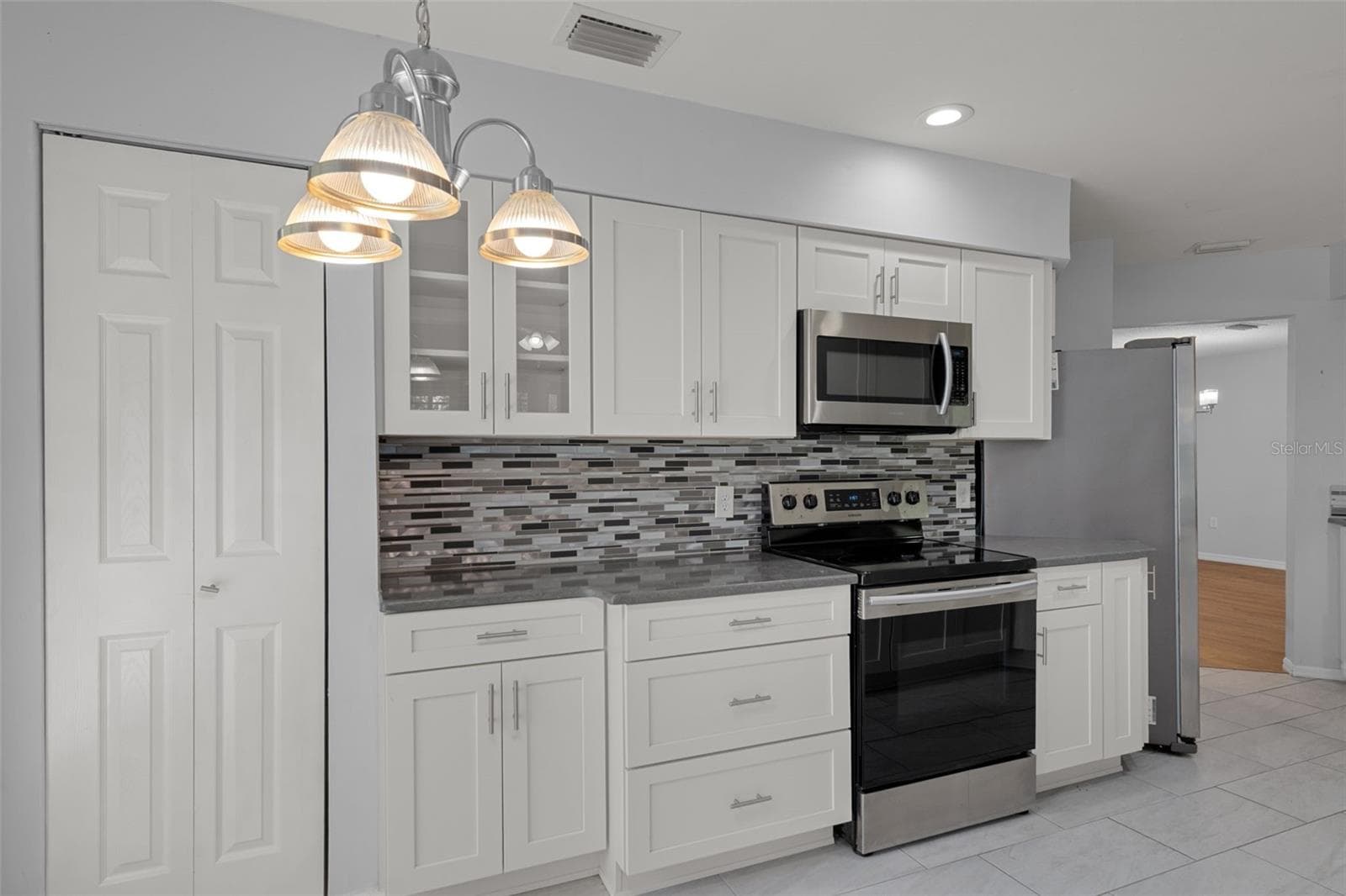 Single Family Residence at 3644 N LAURELWOOD LOOP, BEVERLY HILLS, photo 37 of 115
