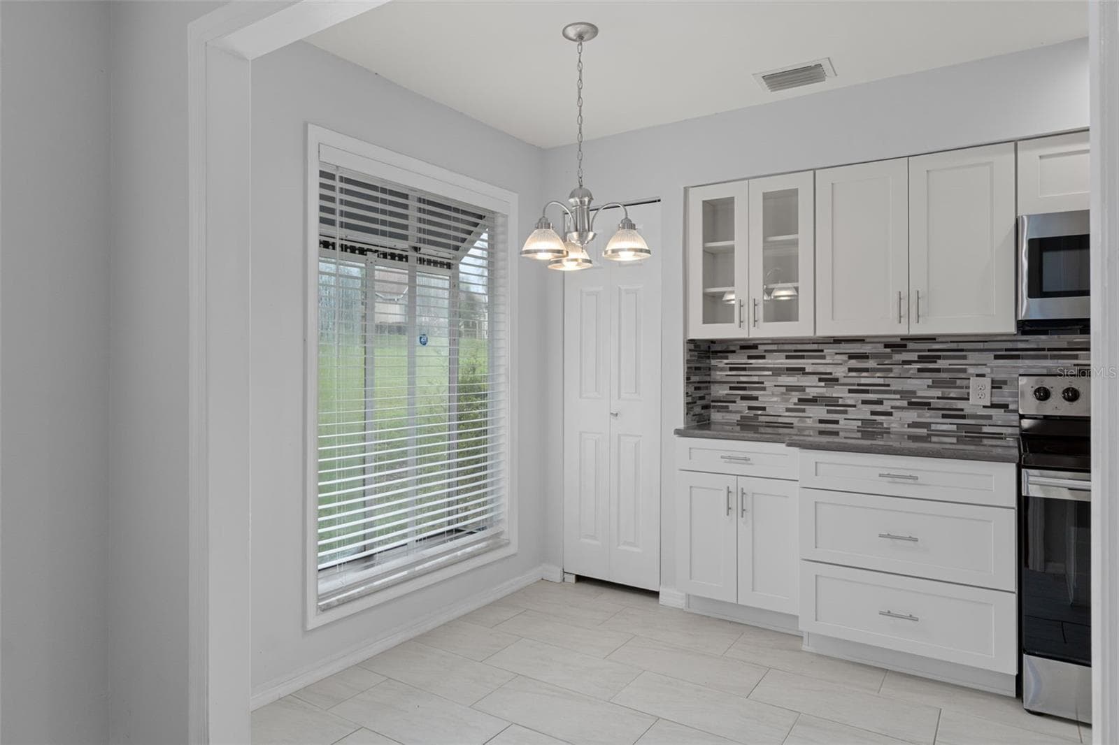 Single Family Residence at 3644 N LAURELWOOD LOOP, BEVERLY HILLS, photo 45 of 115
