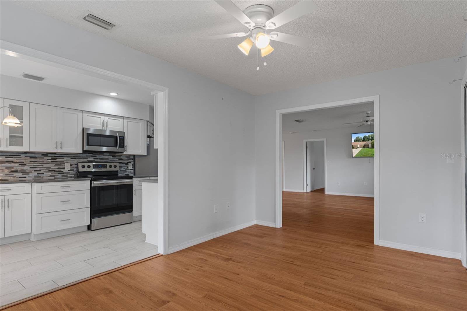 Single Family Residence at 3644 N LAURELWOOD LOOP, BEVERLY HILLS, photo 49 of 115
