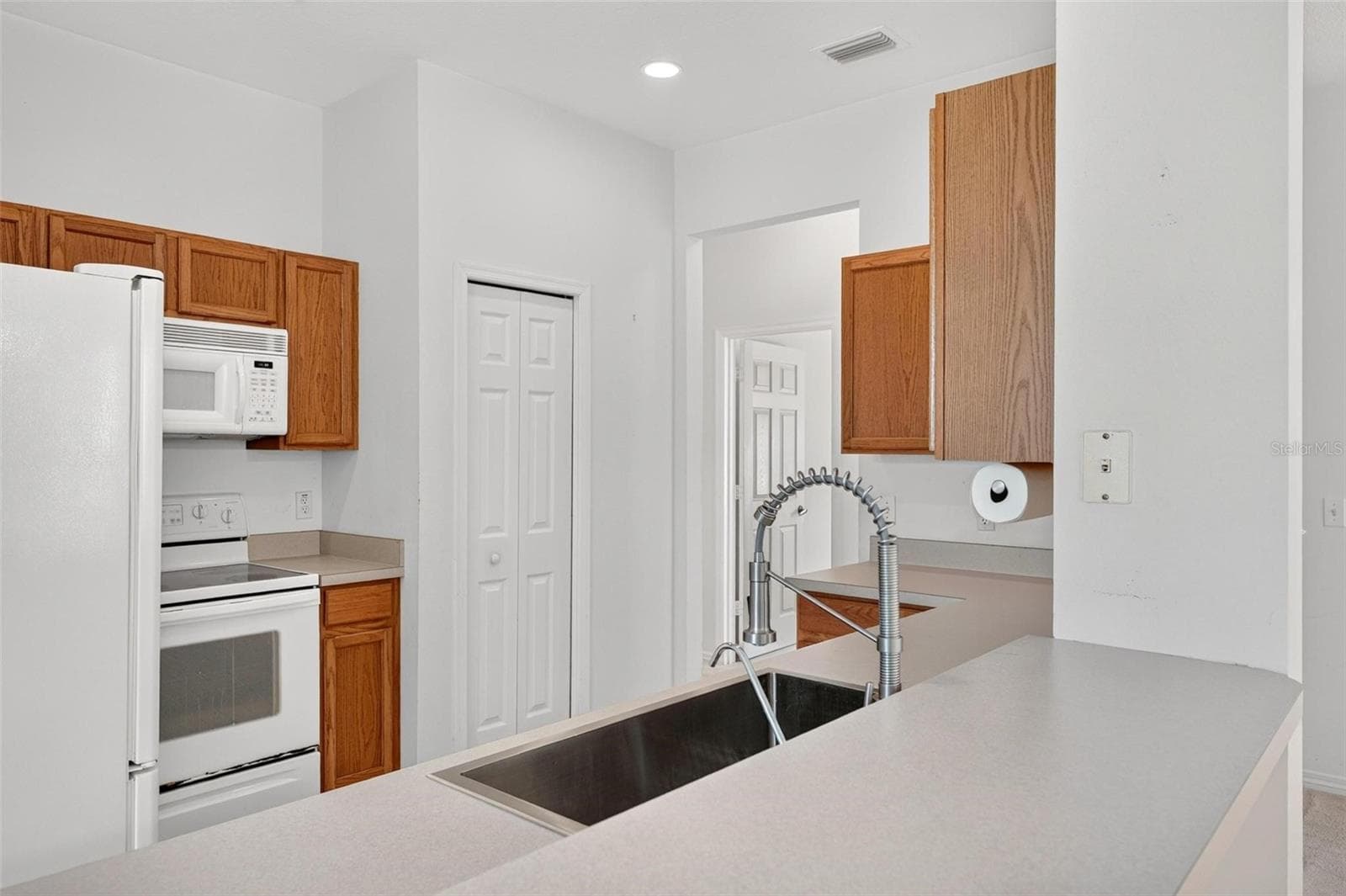 Single Family Residence at 2428 WALNUT HEIGHTS RD, APOPKA, photo 28 of 61