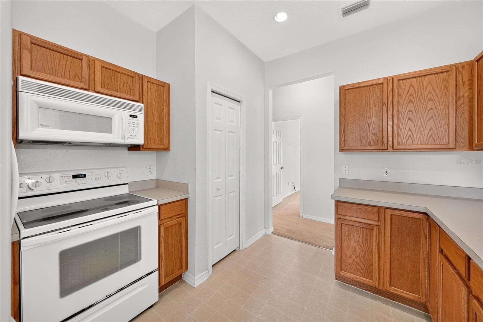 Single Family Residence at 2428 WALNUT HEIGHTS RD, APOPKA, photo 29 of 61