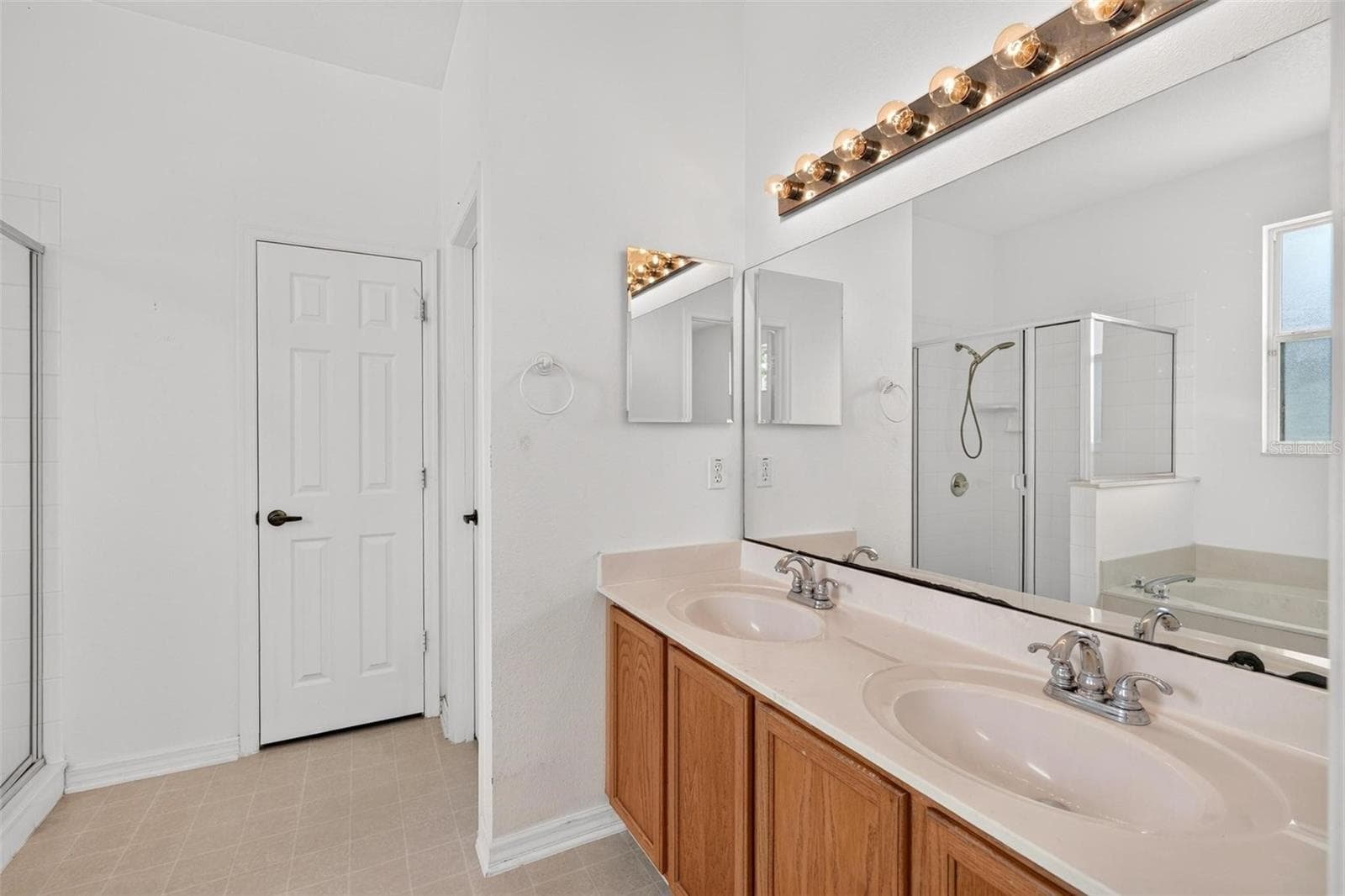 Single Family Residence at 2428 WALNUT HEIGHTS RD, APOPKA, photo 42 of 61