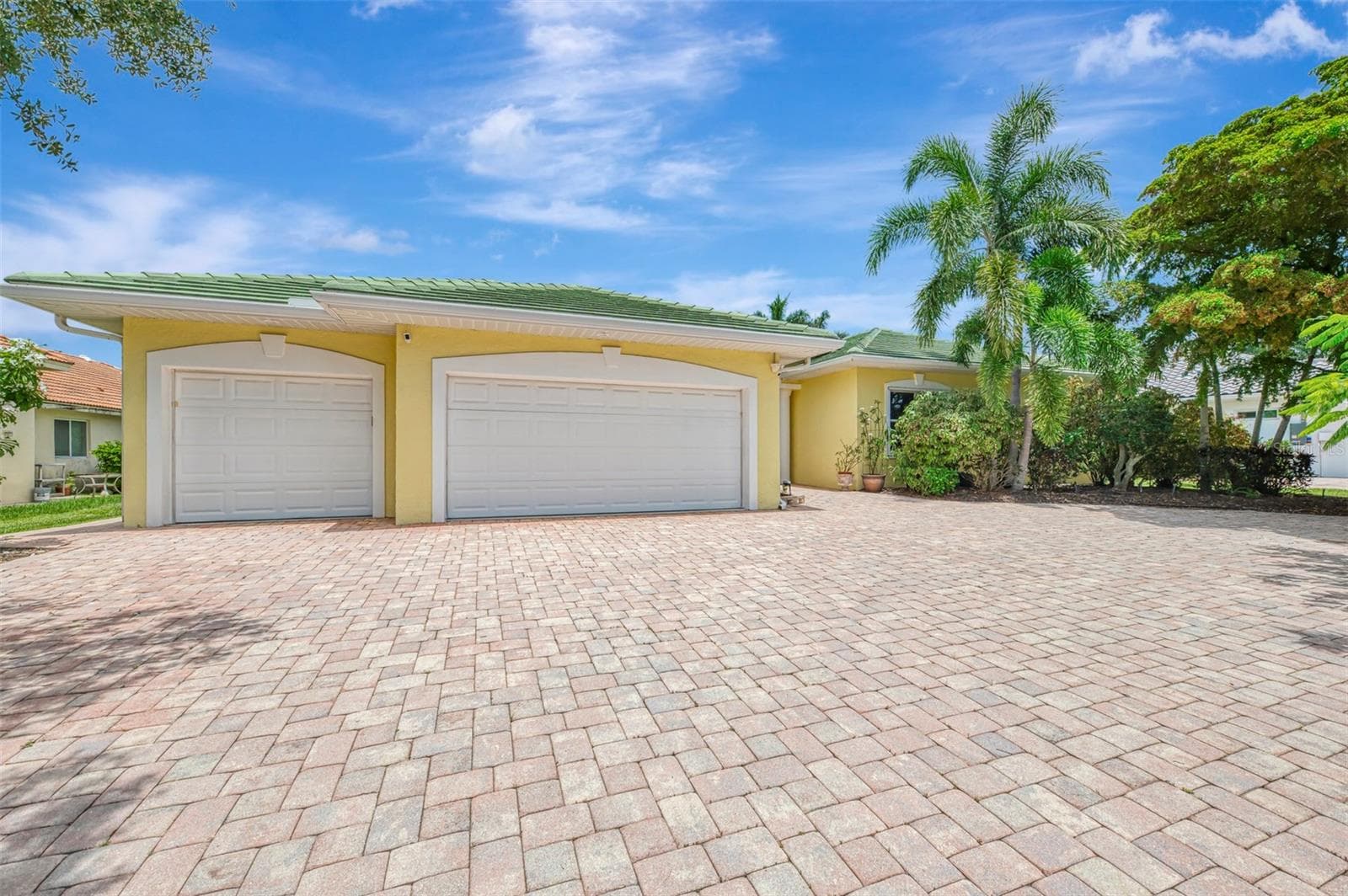 Single Family Residence at 4708 SWEETMEADOW CIR, SARASOTA, photo 11 of 180