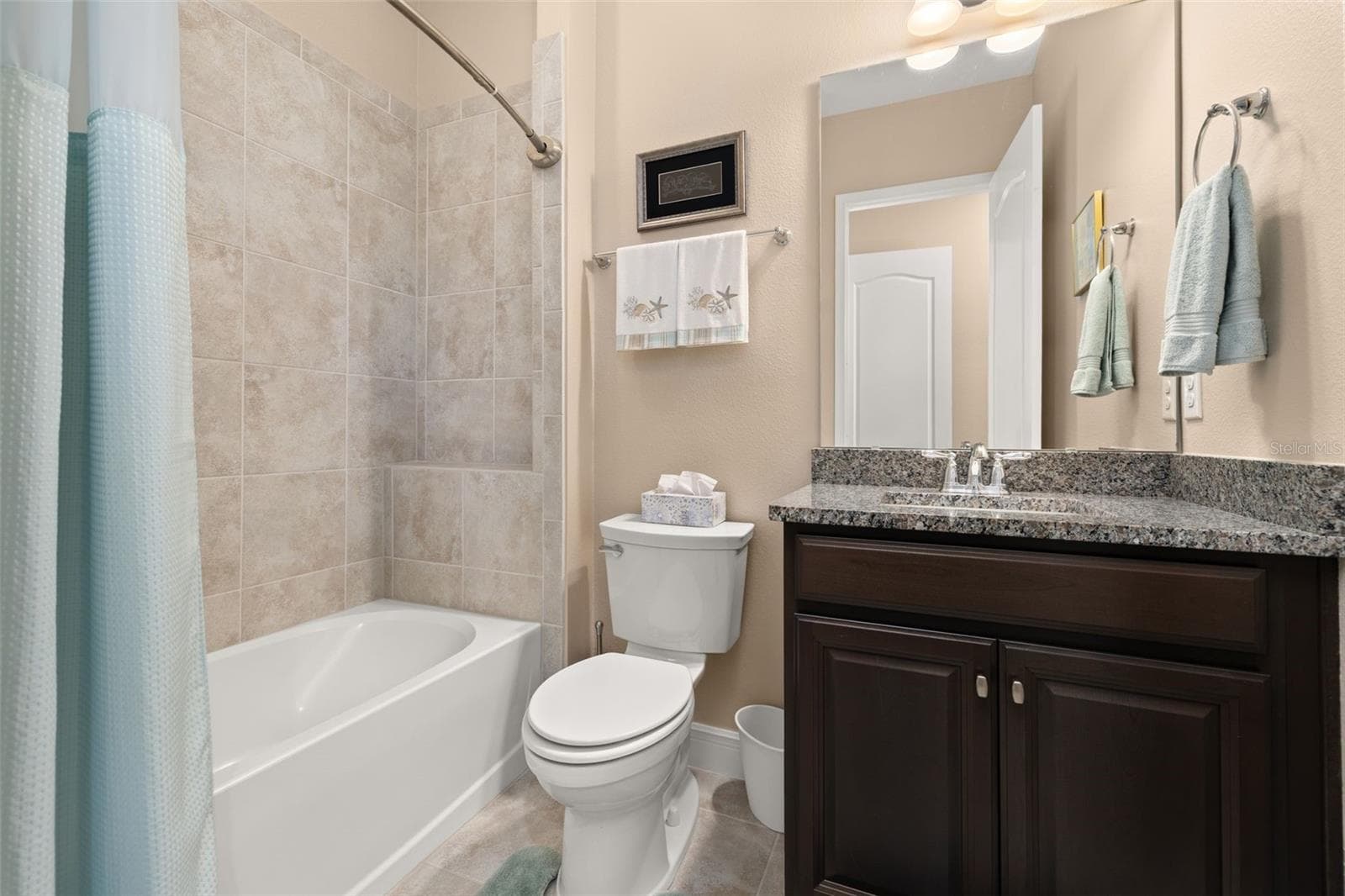 Guest Ensuite Bathroom - 2733 SOUTHLAND ST, ST CLOUD