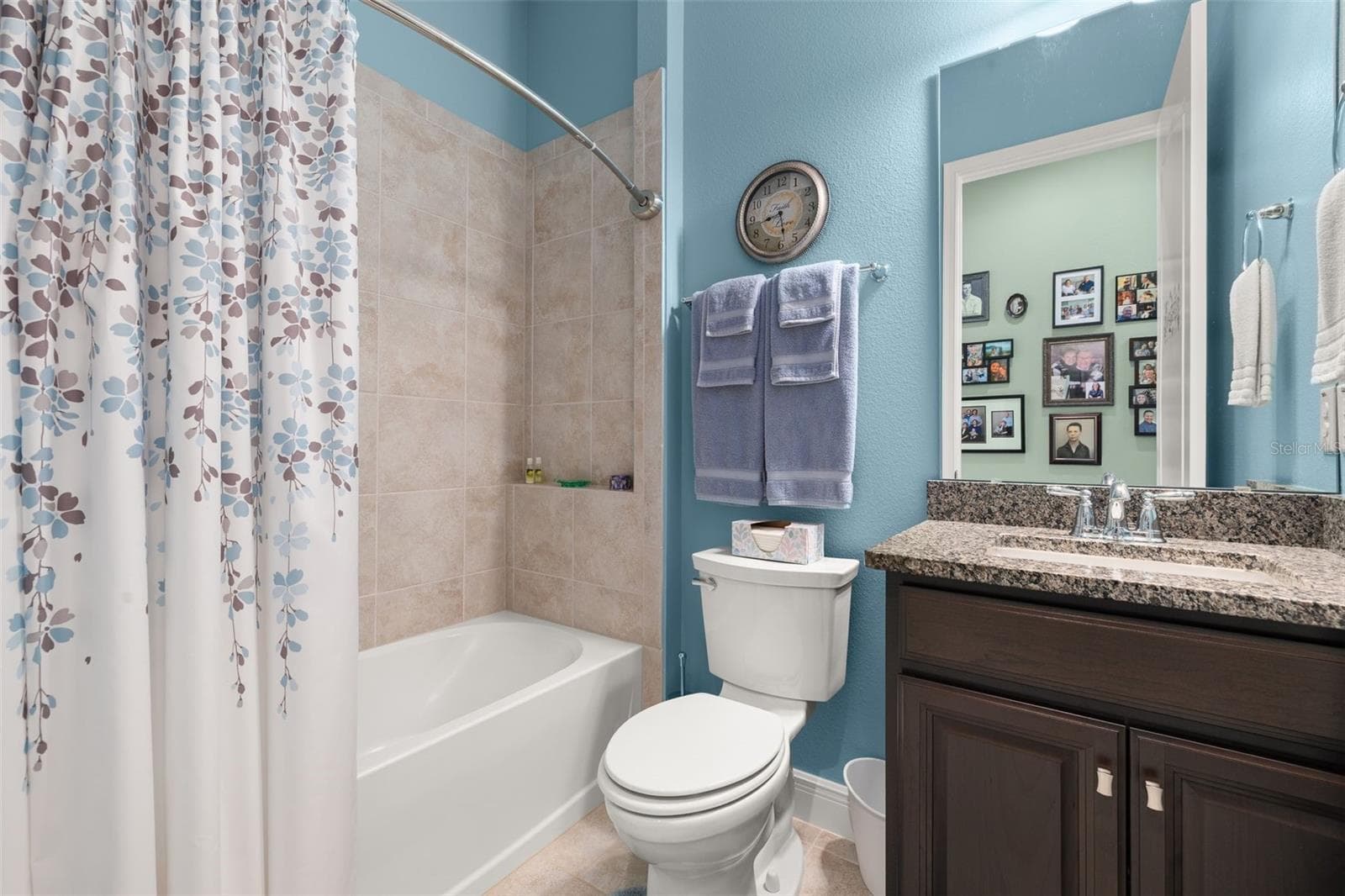 Guest Bathroom - 2733 SOUTHLAND ST, ST CLOUD