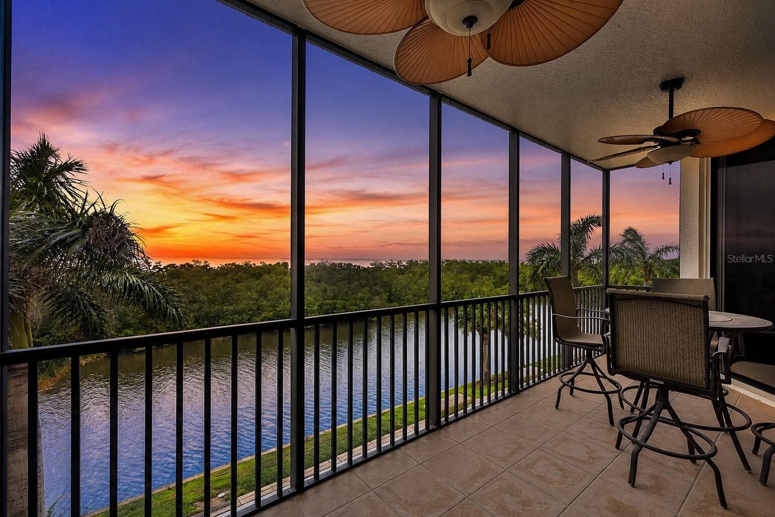 3329 SUNSET KEY CIR #204