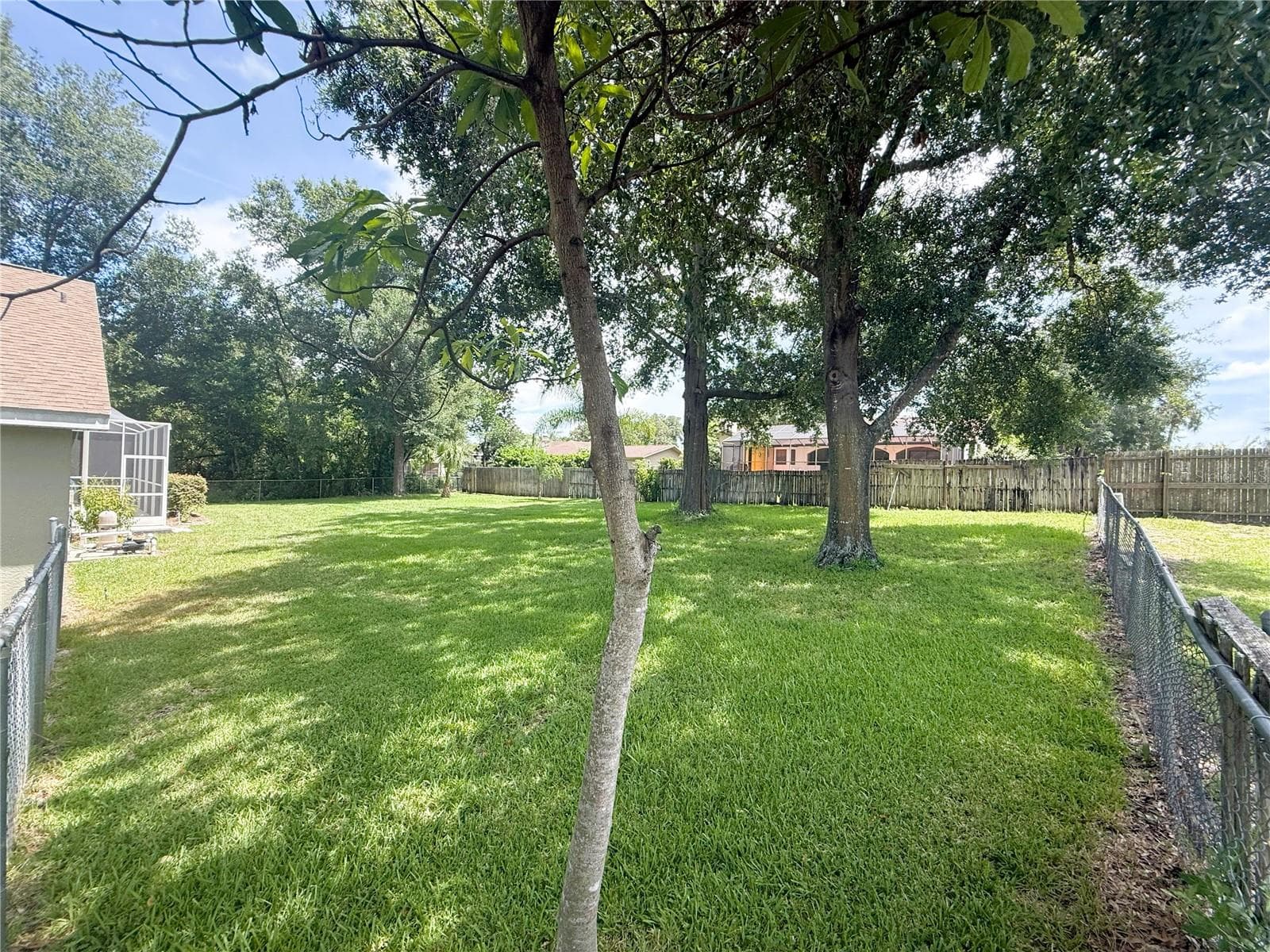 Single Family Residence at 7552 RIVER COUNTRY DR, WEEKI WACHEE, photo 33 of 39