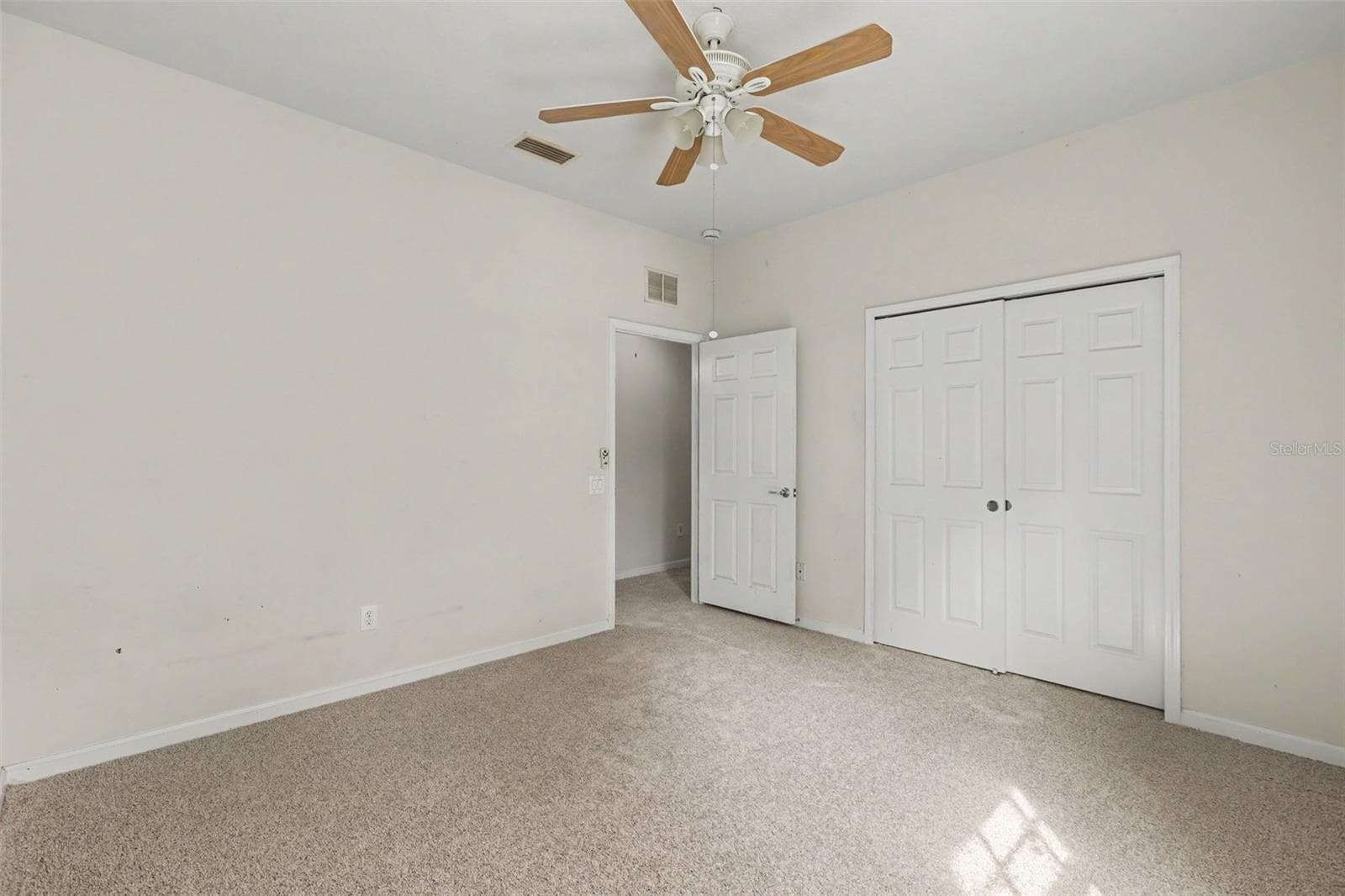 Villa at 13703 CREST LAKE DR, HUDSON, photo 20 of 30