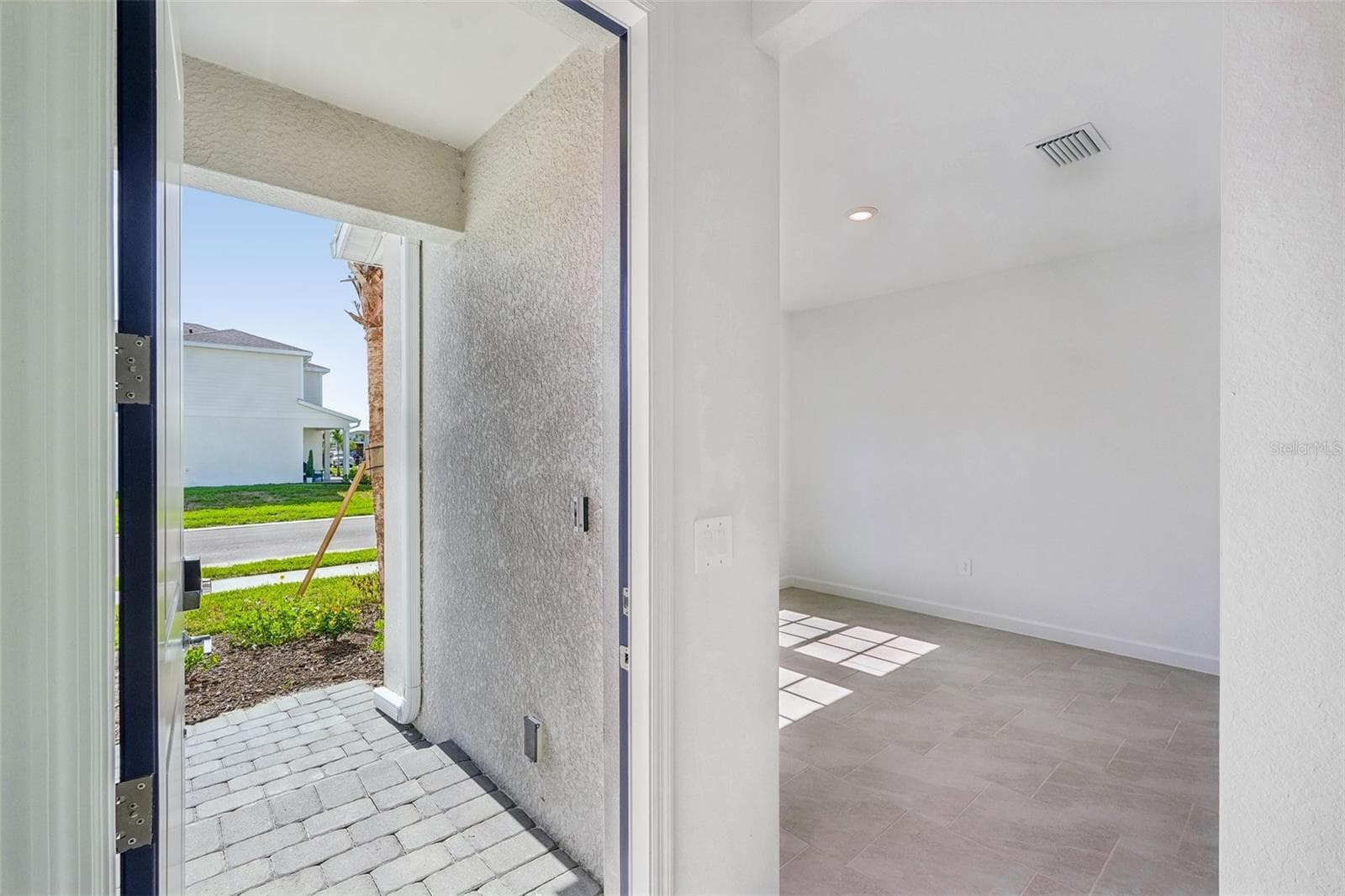 Single Family Residence at 13296 GRASSMERE CT, PUNTA GORDA, photo 5 of 49