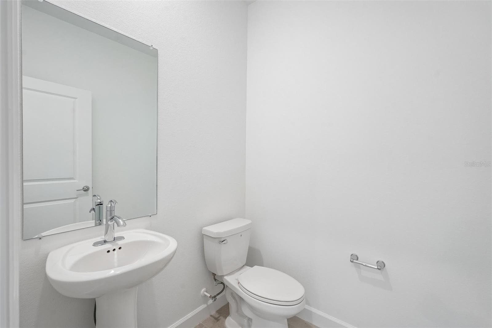 Single Family Residence at 13296 GRASSMERE CT, PUNTA GORDA, photo 18 of 49