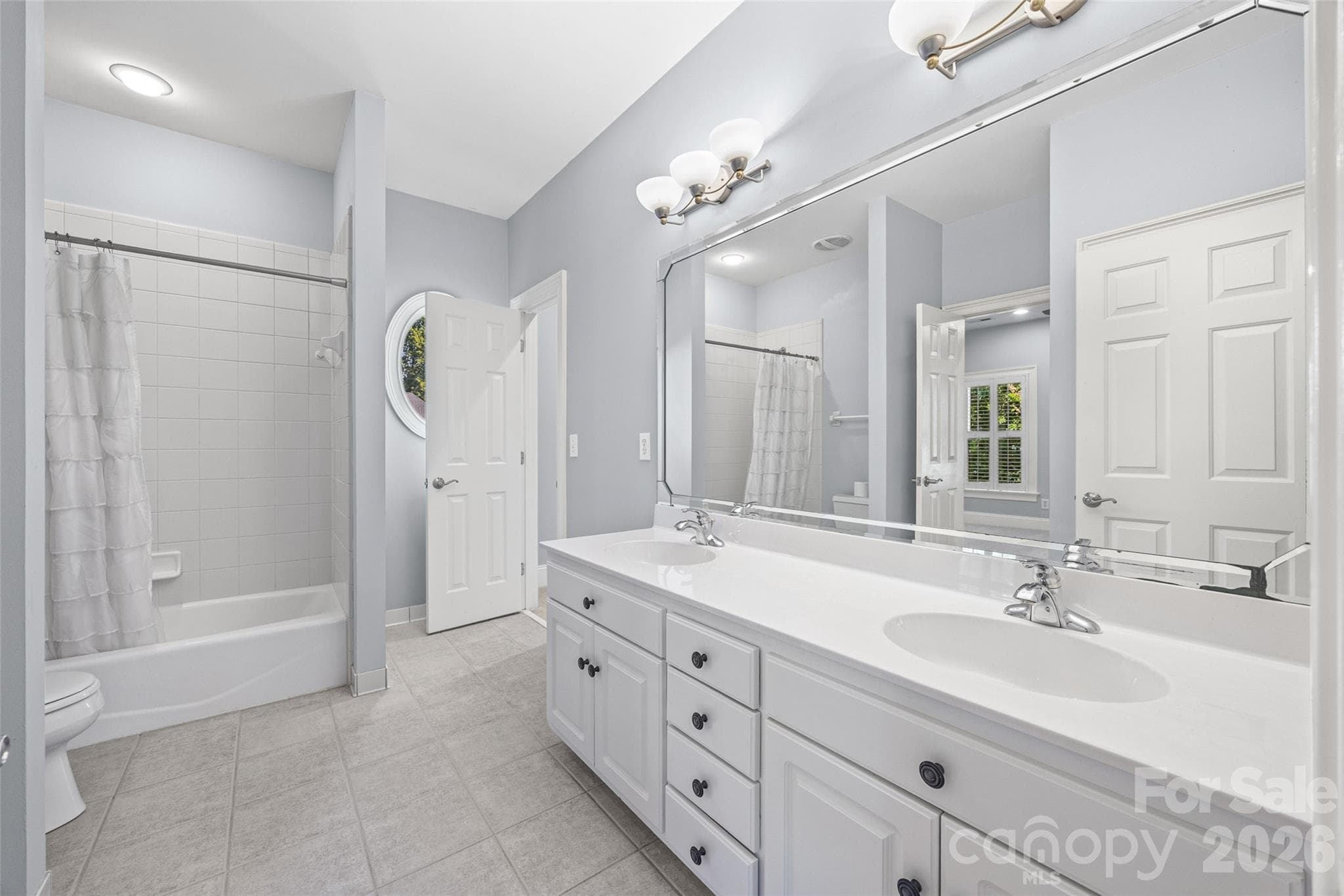Single Family Residence at 9331 Whispering Wind Drive, Charlotte, photo 27 of 35
