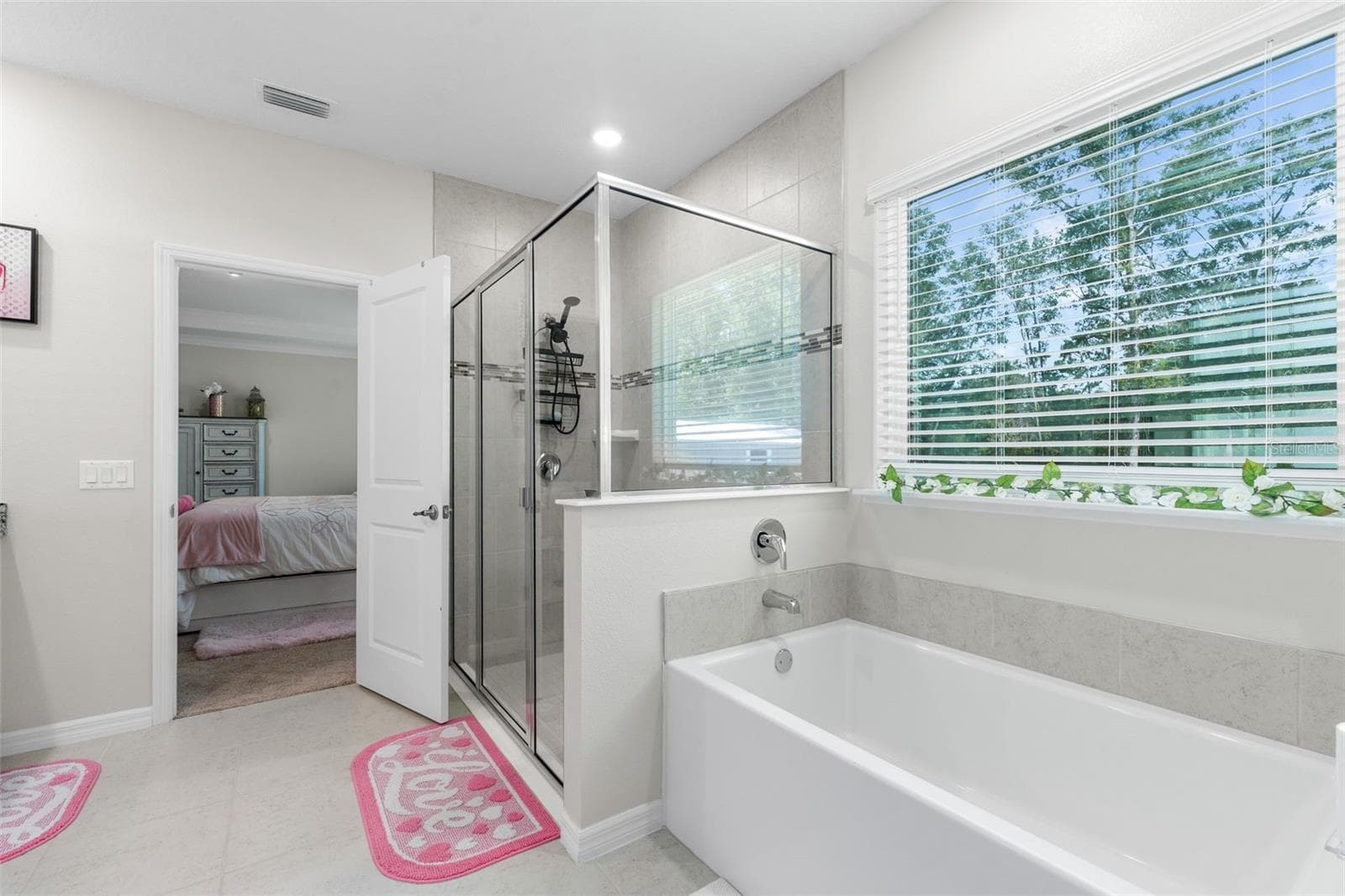 Single Family Residence at 218 SW CADENCE GLN, LAKE CITY, photo 21 of 48