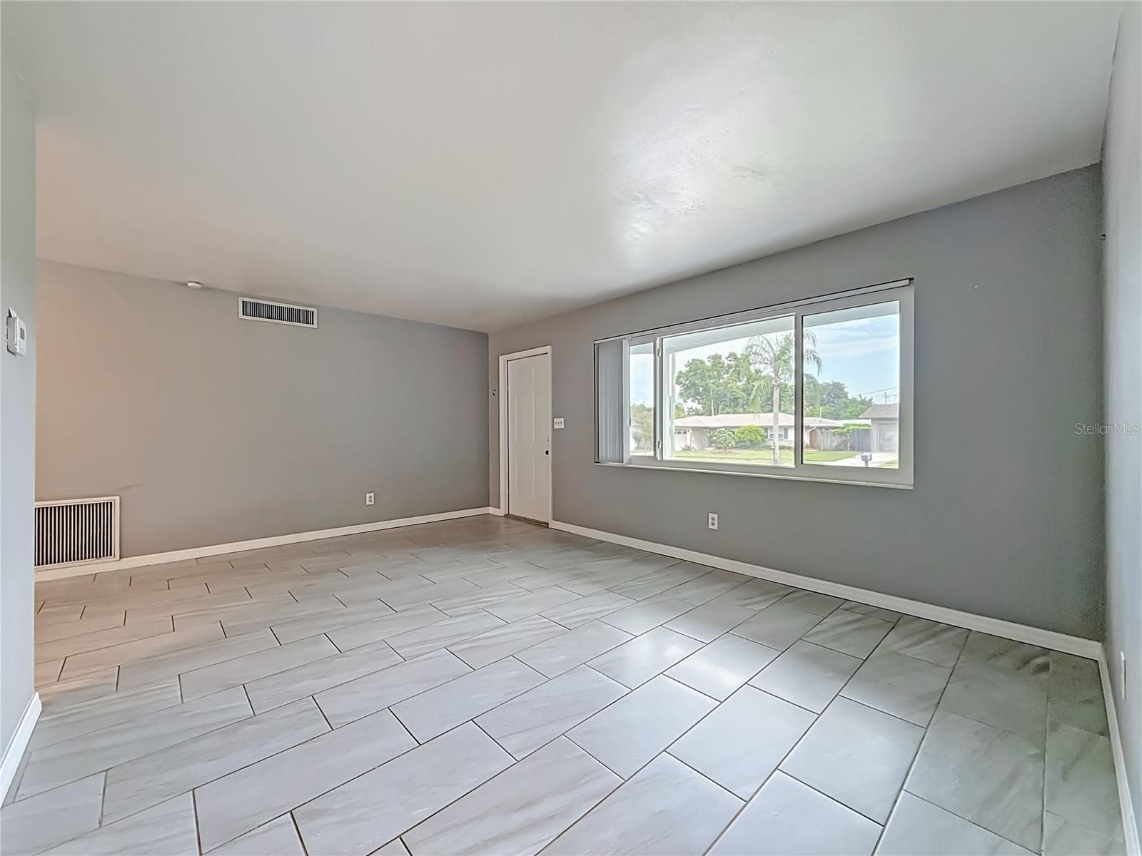 Single Family Residence at 890 7TH AVE NE, LARGO, photo 16 of 66