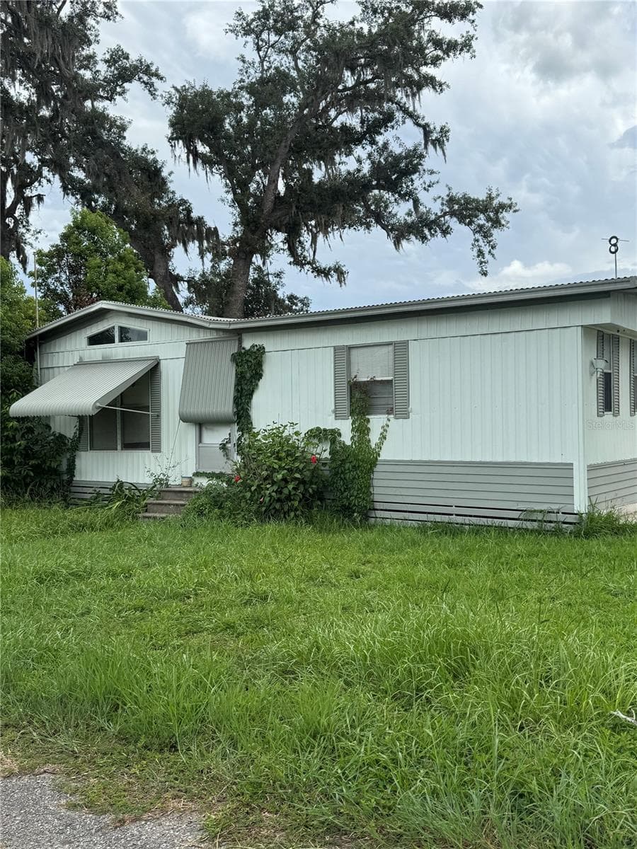 Mobile Home at 39611 GLORYLAND DR, DADE CITY, photo 3 of 3
