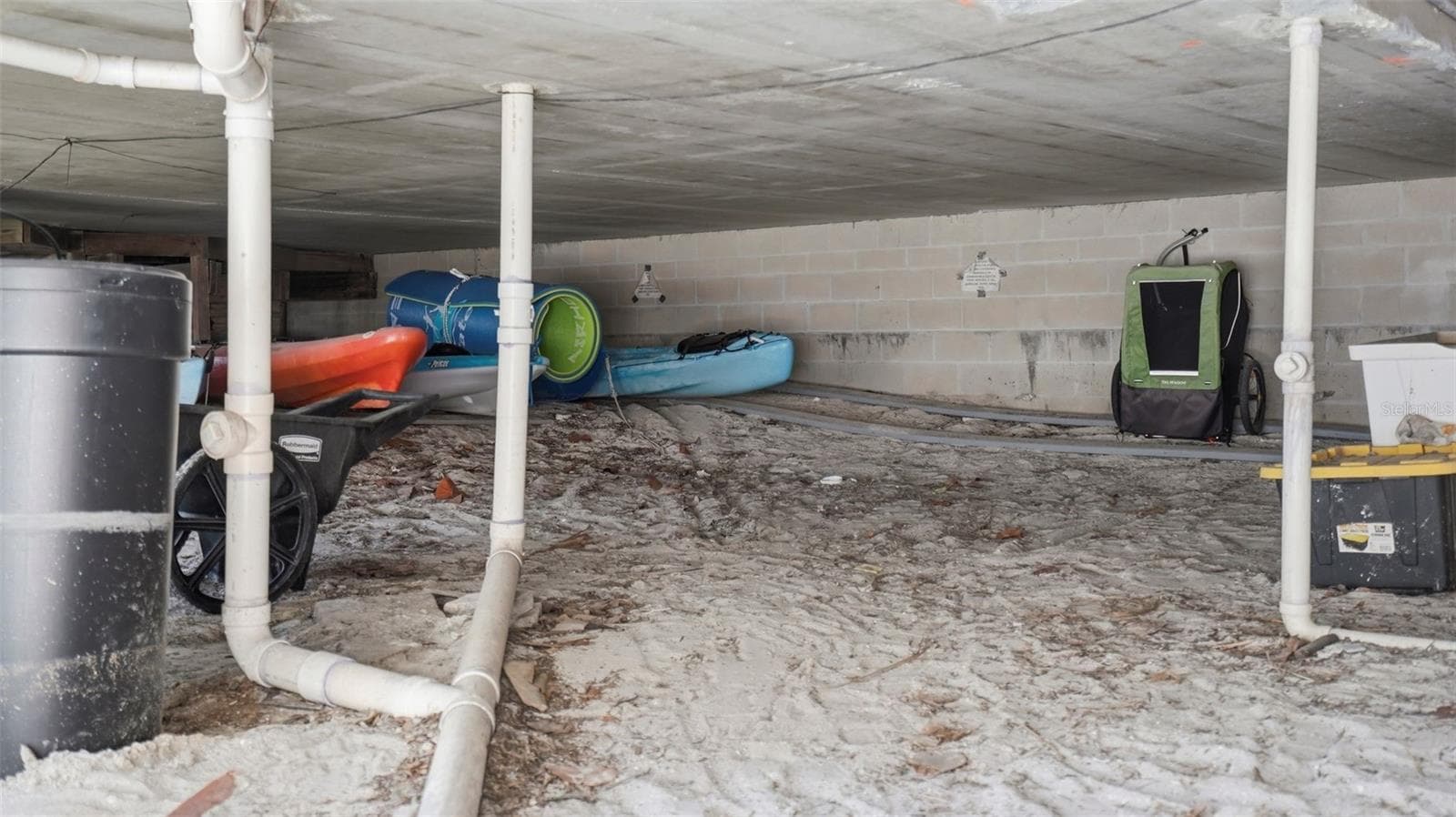 Kayack storage - 910 PINELLAS BAYWAY S #201, TIERRA VERDE