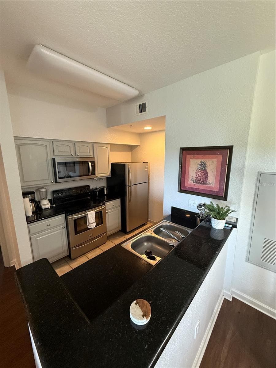 Condo - Hotel at 8112 POINCIANA BLVD #1802, ORLANDO, photo 12 of 23