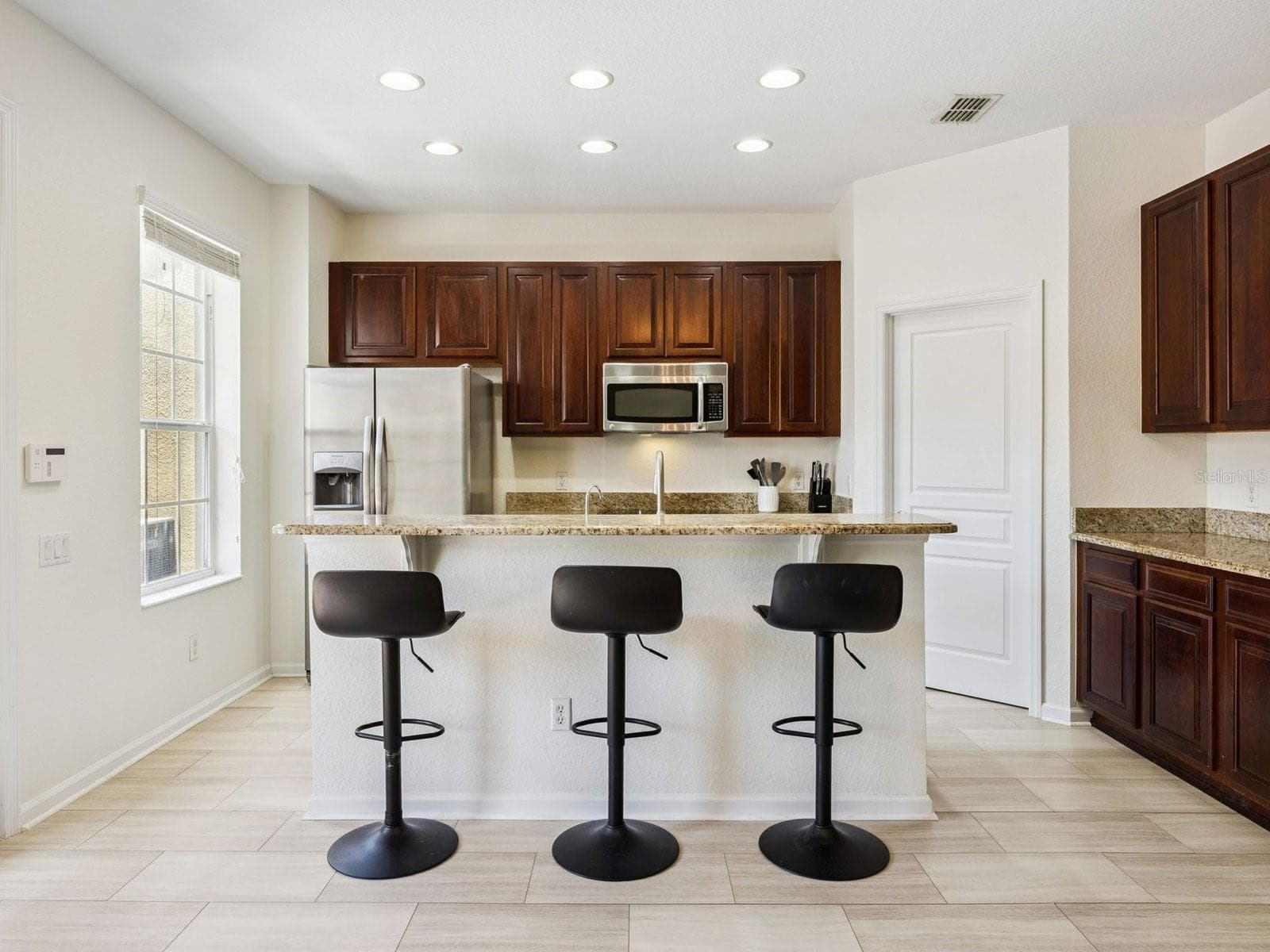Townhouse at 7712 FORDSON LN, WINDERMERE, photo 13 of 37