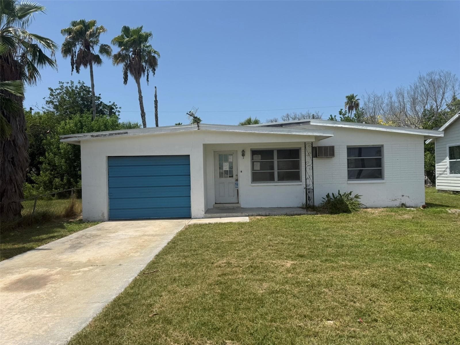 14054 VIVIAN DR