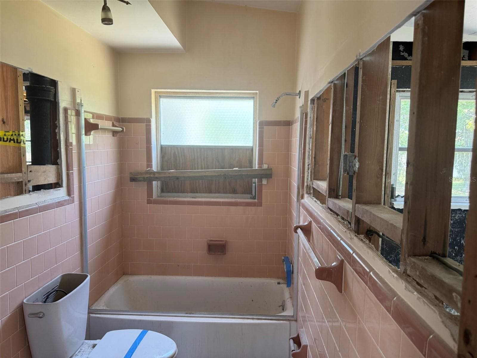 Bathroom - 14054 VIVIAN DR, MADEIRA BEACH