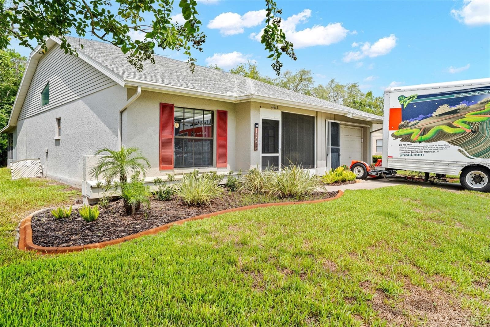 Single Family Residence at 11613 PEAR TREE DR, NEW PORT RICHEY, photo 2 of 37
