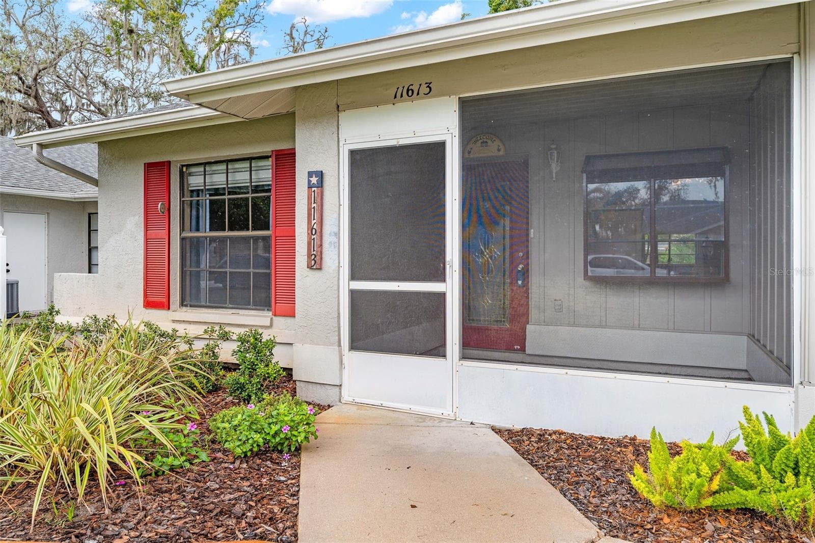Single Family Residence at 11613 PEAR TREE DR, NEW PORT RICHEY, photo 3 of 37