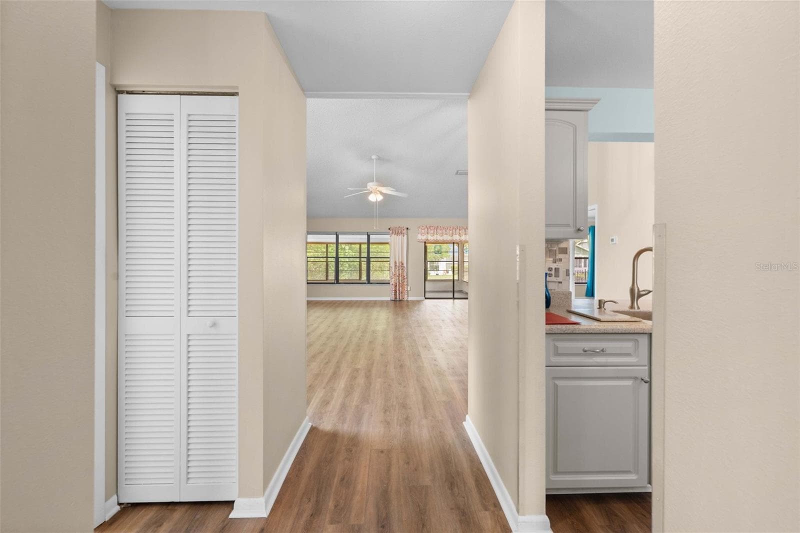 Single Family Residence at 11613 PEAR TREE DR, NEW PORT RICHEY, photo 7 of 37