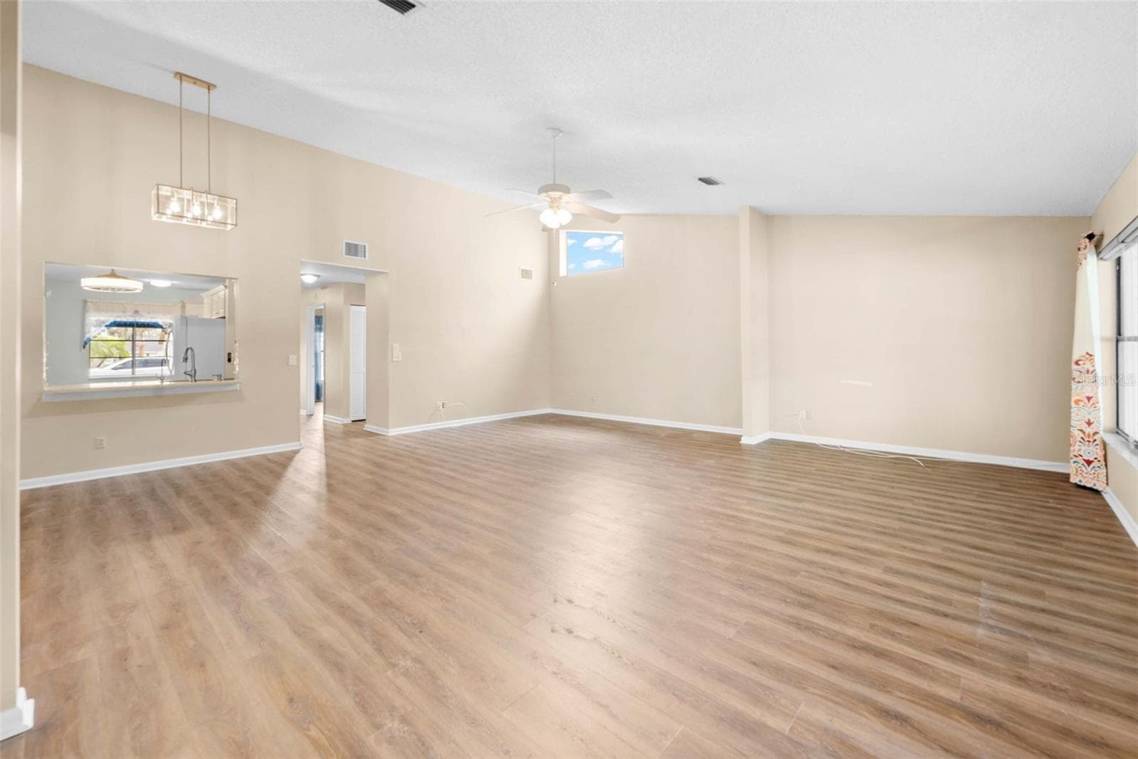 Single Family Residence at 11613 PEAR TREE DR, NEW PORT RICHEY, photo 10 of 37