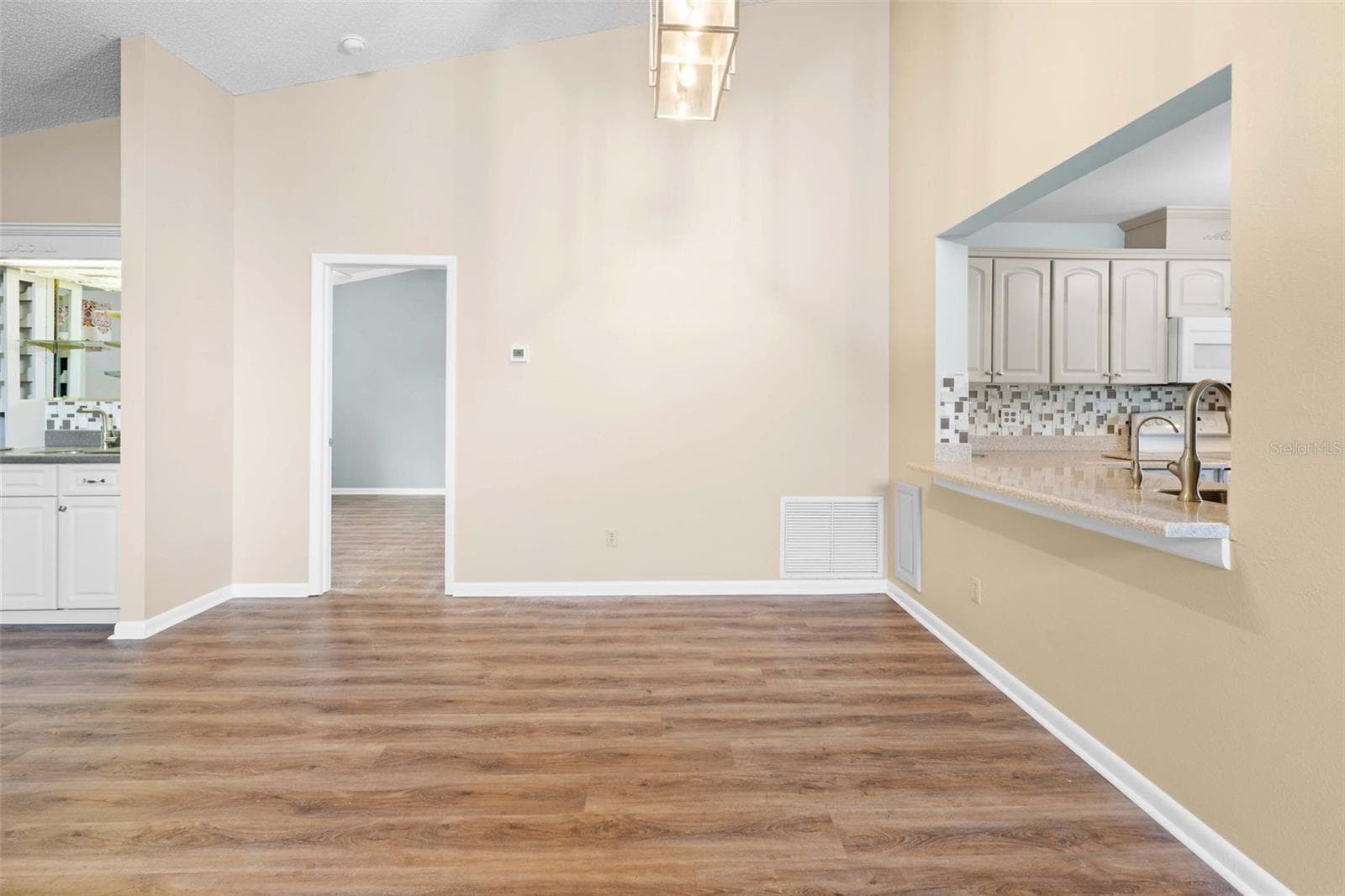 Single Family Residence at 11613 PEAR TREE DR, NEW PORT RICHEY, photo 14 of 37