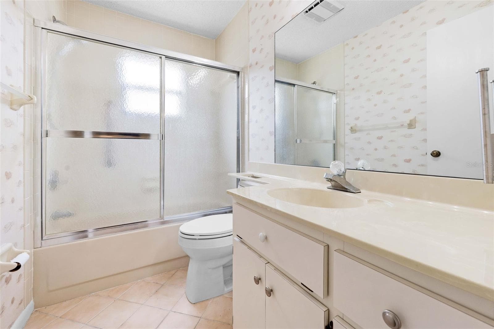 Single Family Residence at 11613 PEAR TREE DR, NEW PORT RICHEY, photo 24 of 37